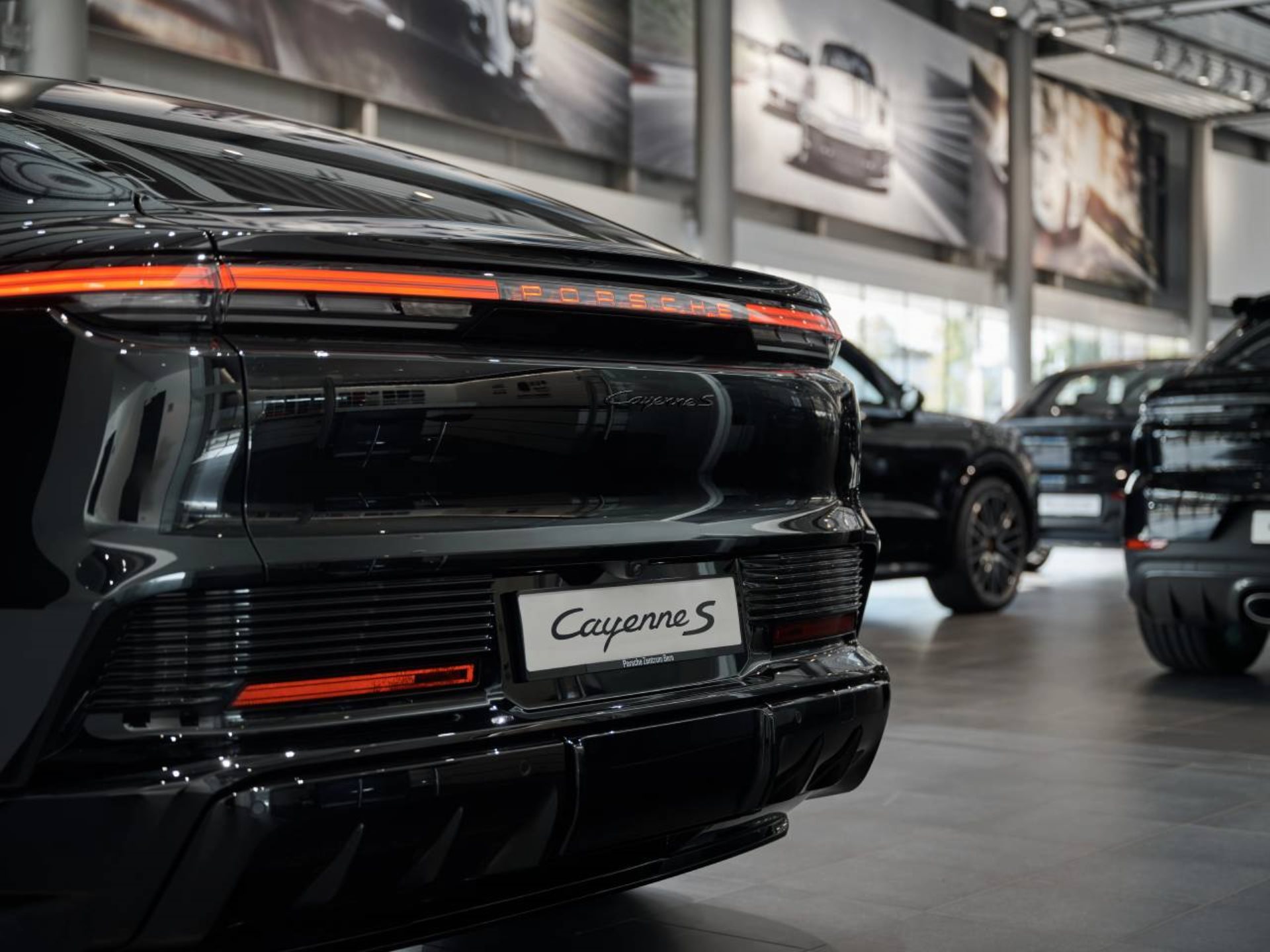 PORSCHE Cayenne S Coupé Electric-image-28
