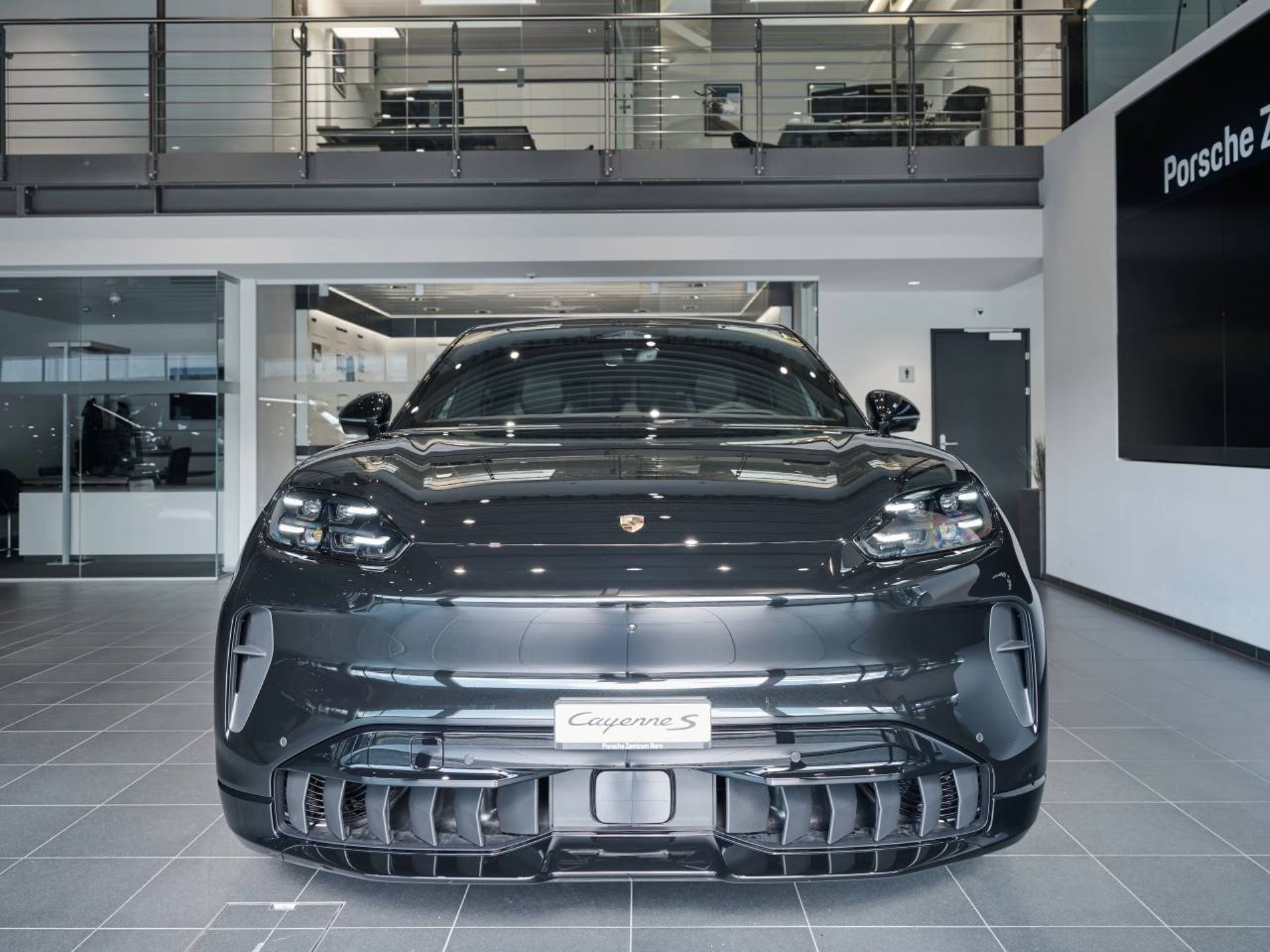PORSCHE Cayenne S Coupé Electric-image-9