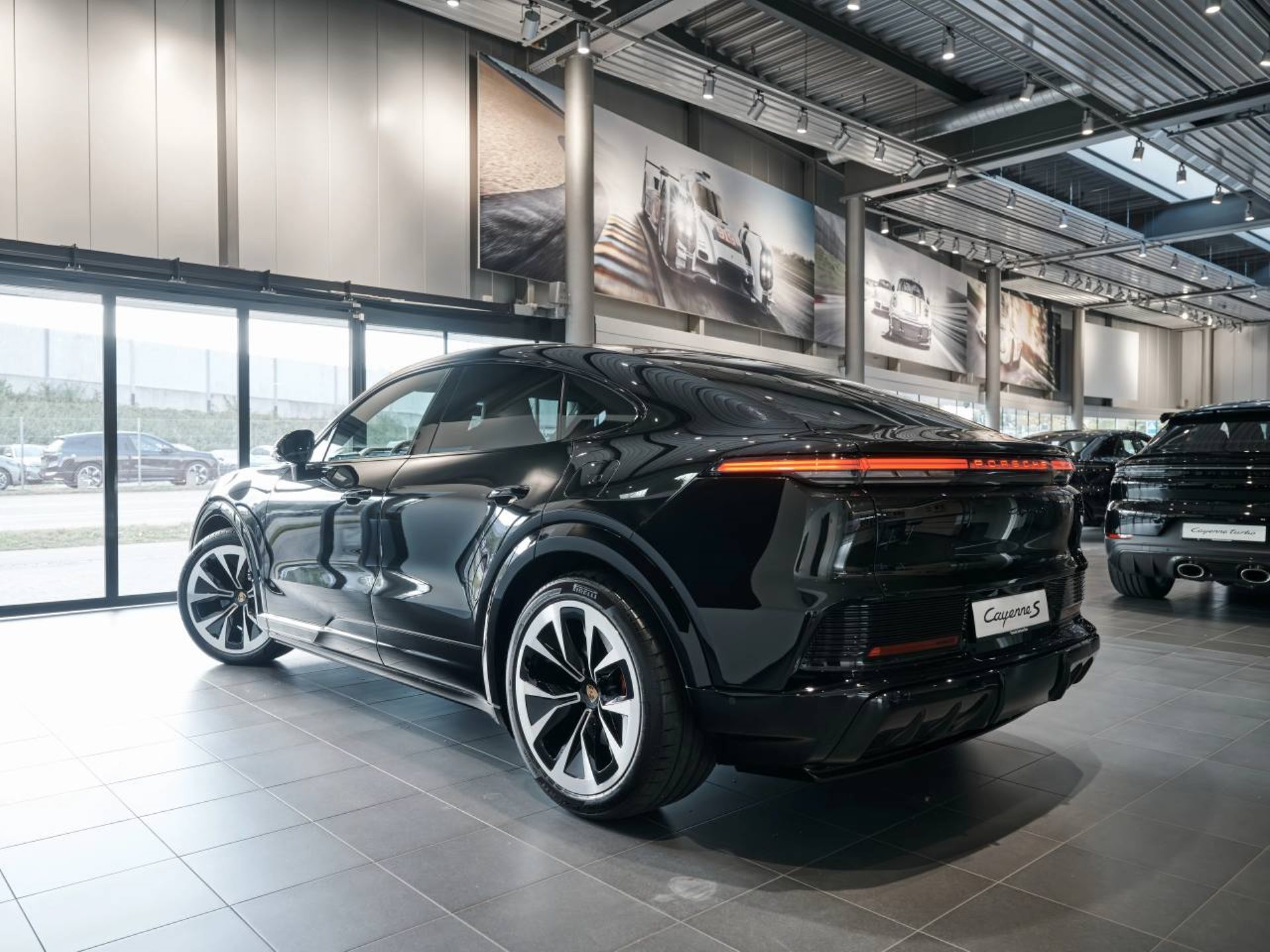PORSCHE Cayenne S Coupé Electric-image-7