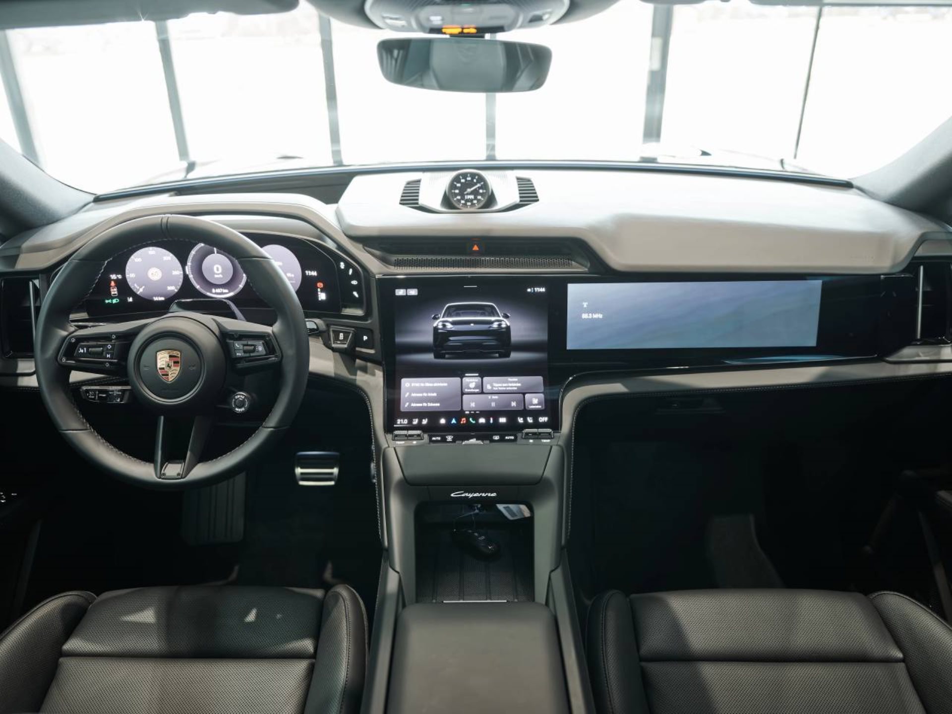 PORSCHE Cayenne S Coupé Electric-image-16