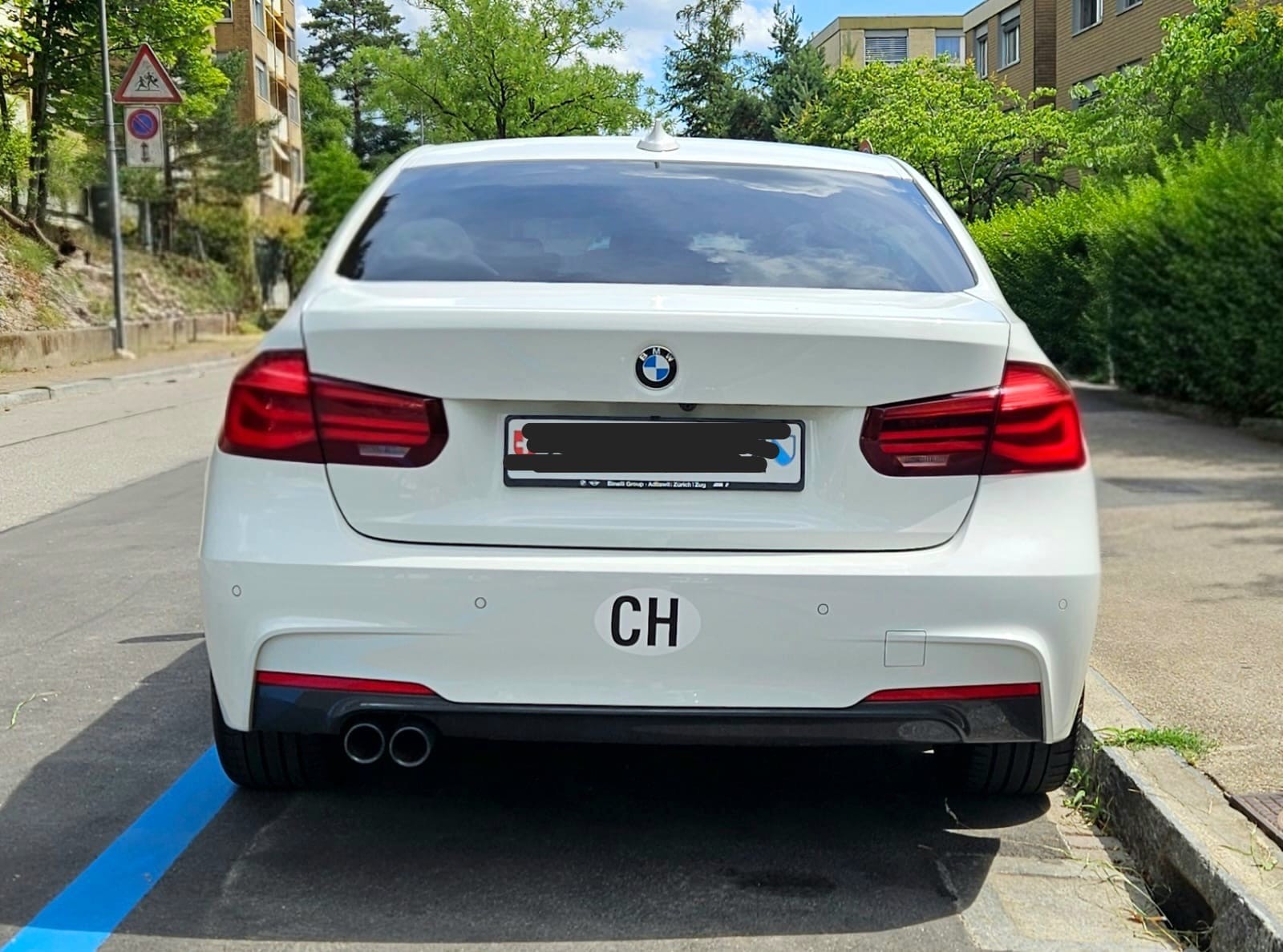 BMW 320d xDrive-image-3