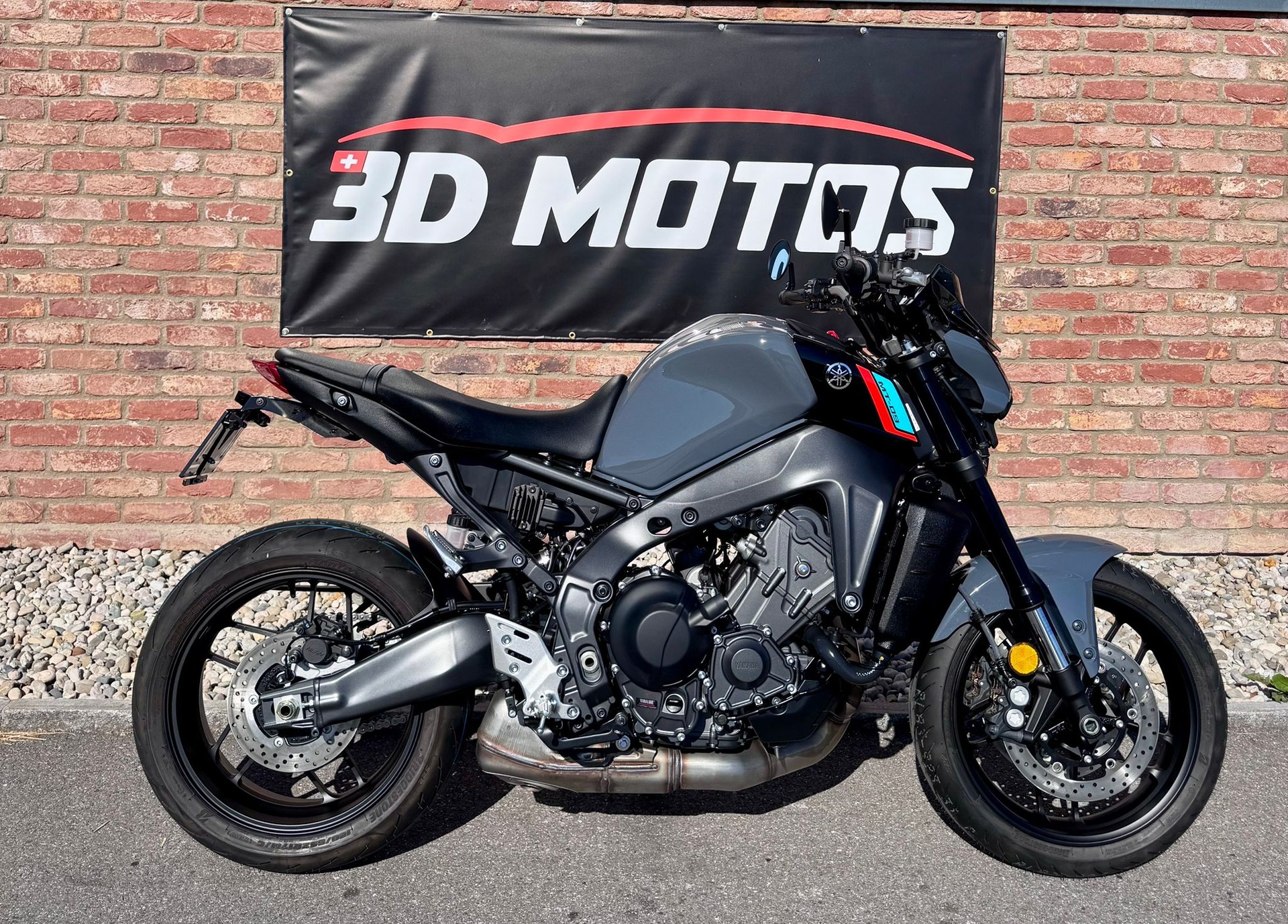 YAMAHA MT-09 Dark – MY 2023
