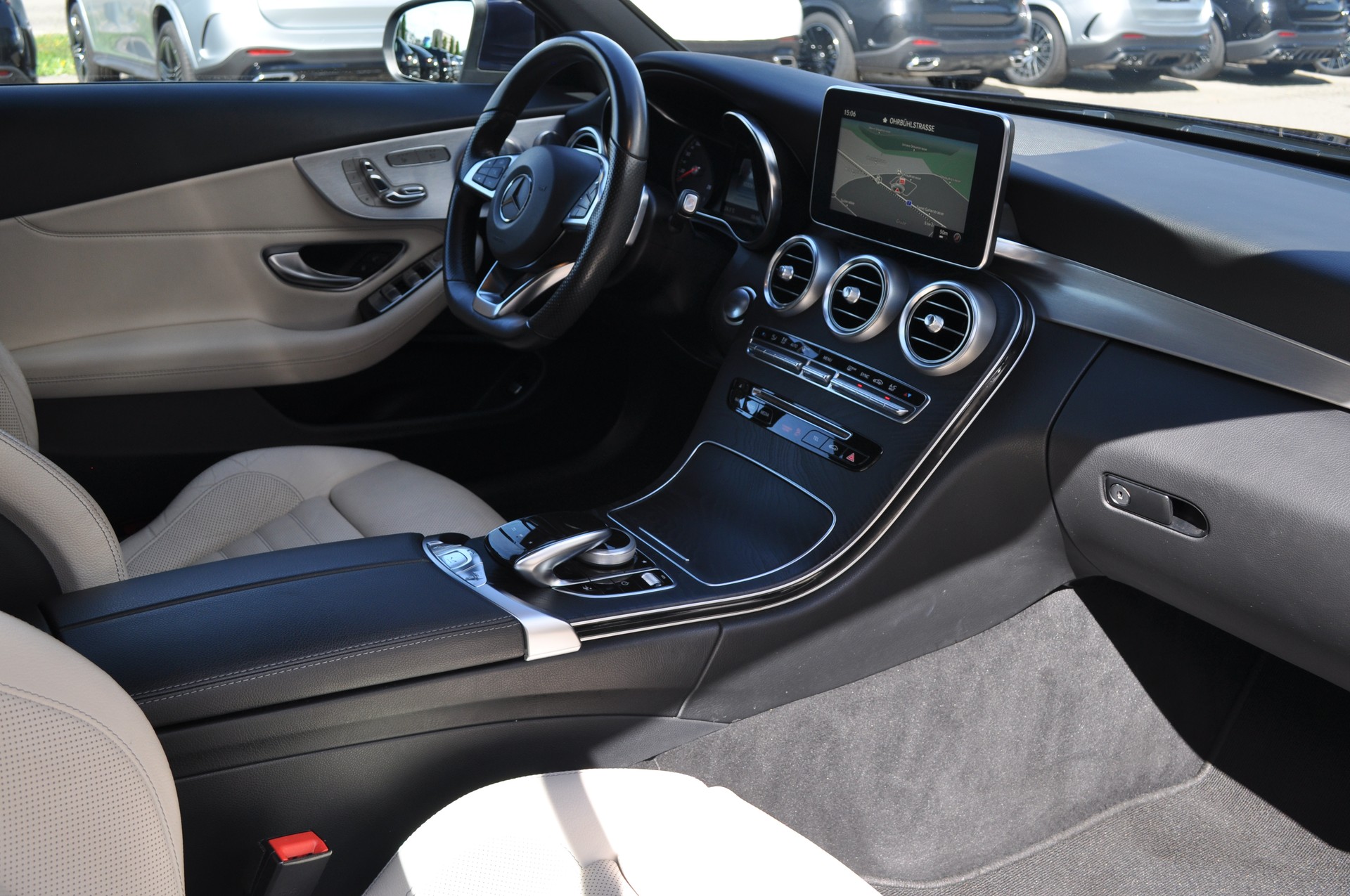 MERCEDES-BENZ C 400 AMG Line 4Matic-image-11