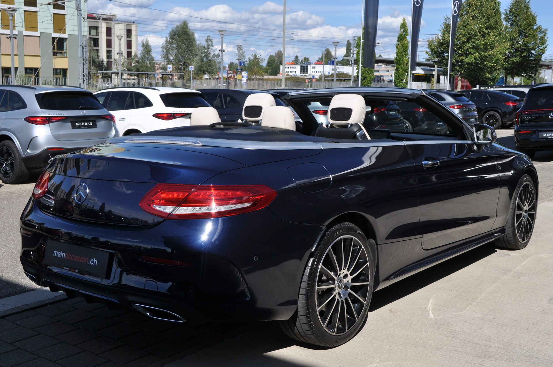 MERCEDES-BENZ C 400 AMG Line 4Matic-image-9