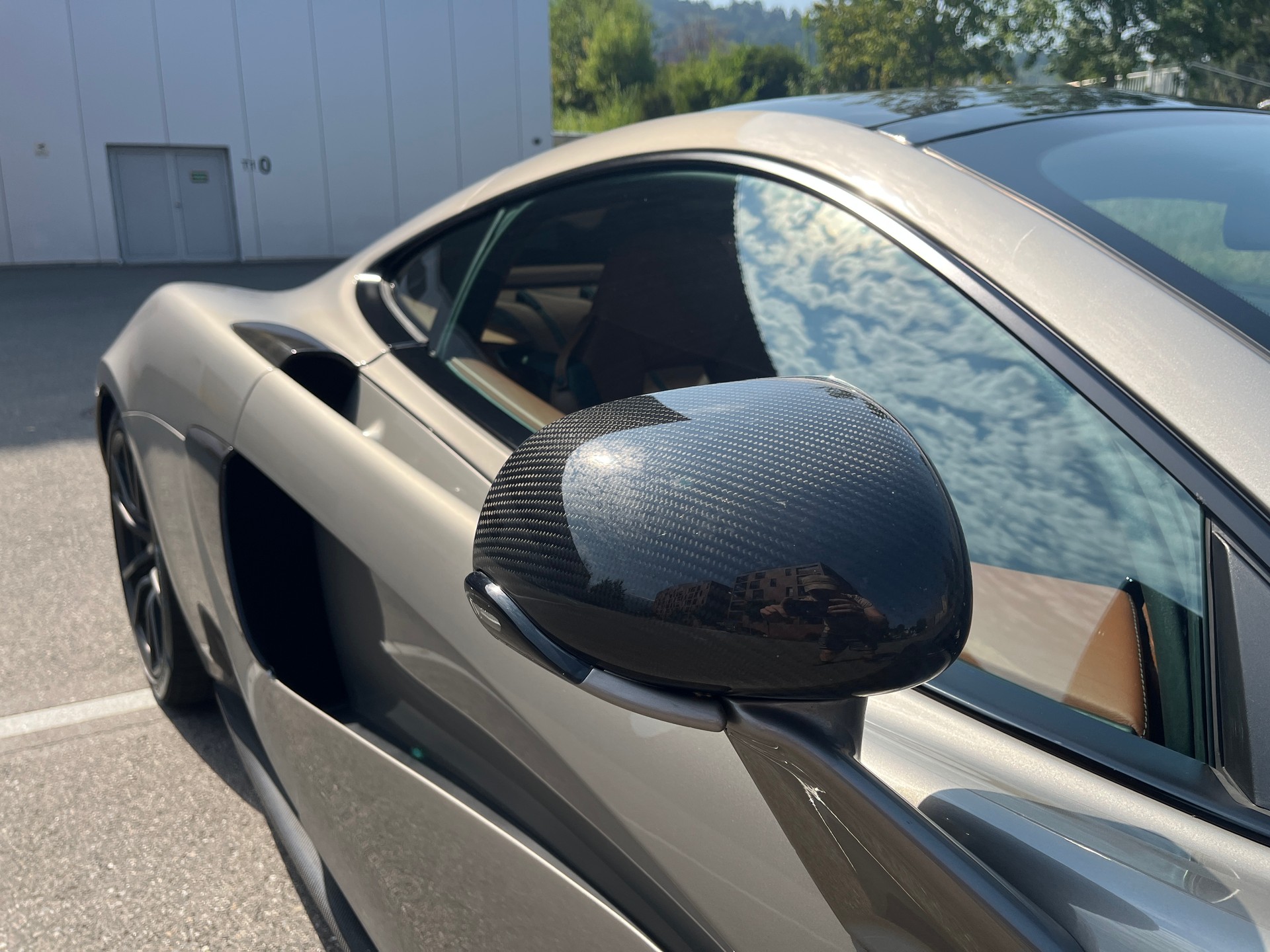 McLAREN 570GT-image-11