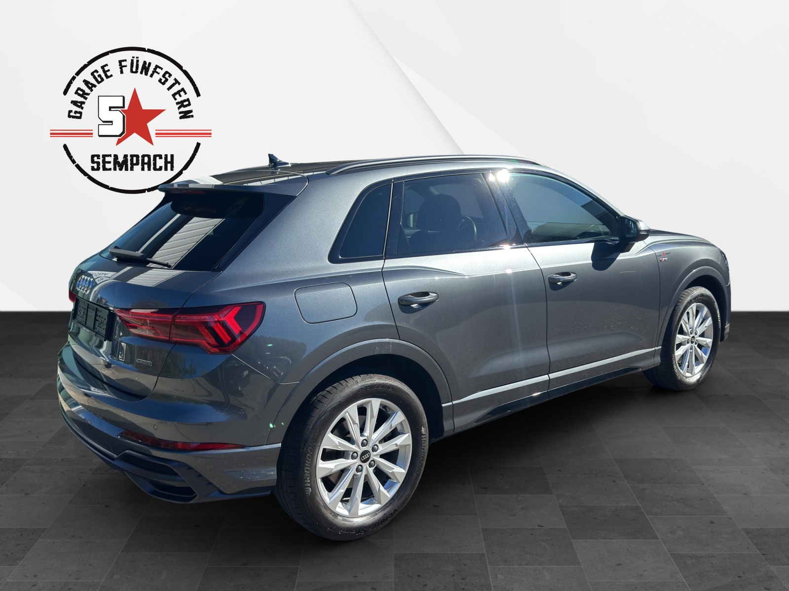 AUDI Q3 40 TFSI S line quattro S-tronic-image-4