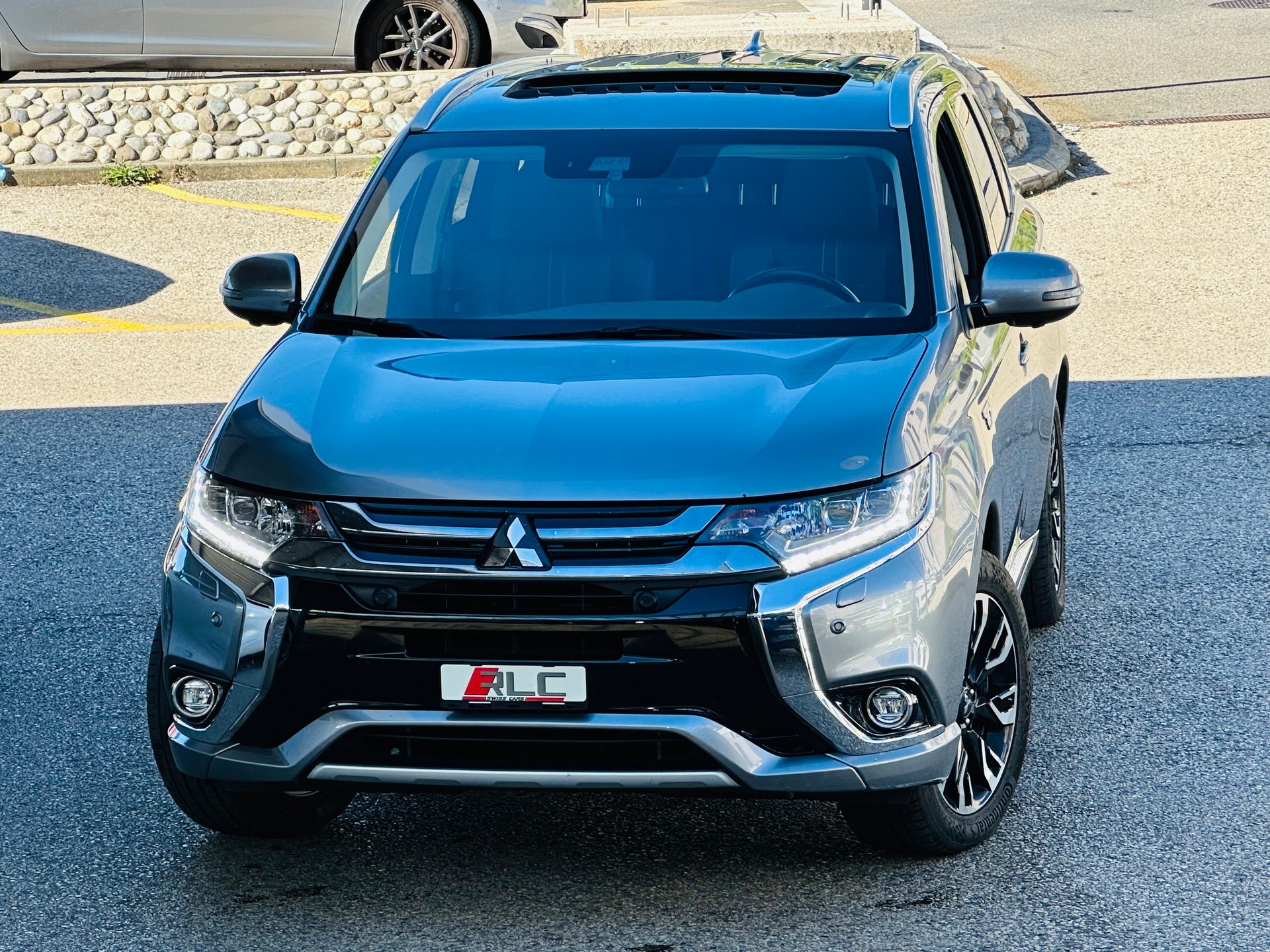 MITSUBISHI Outlander 2.0 PHEV Diamond Annivers. 4WD Automatic-image-0