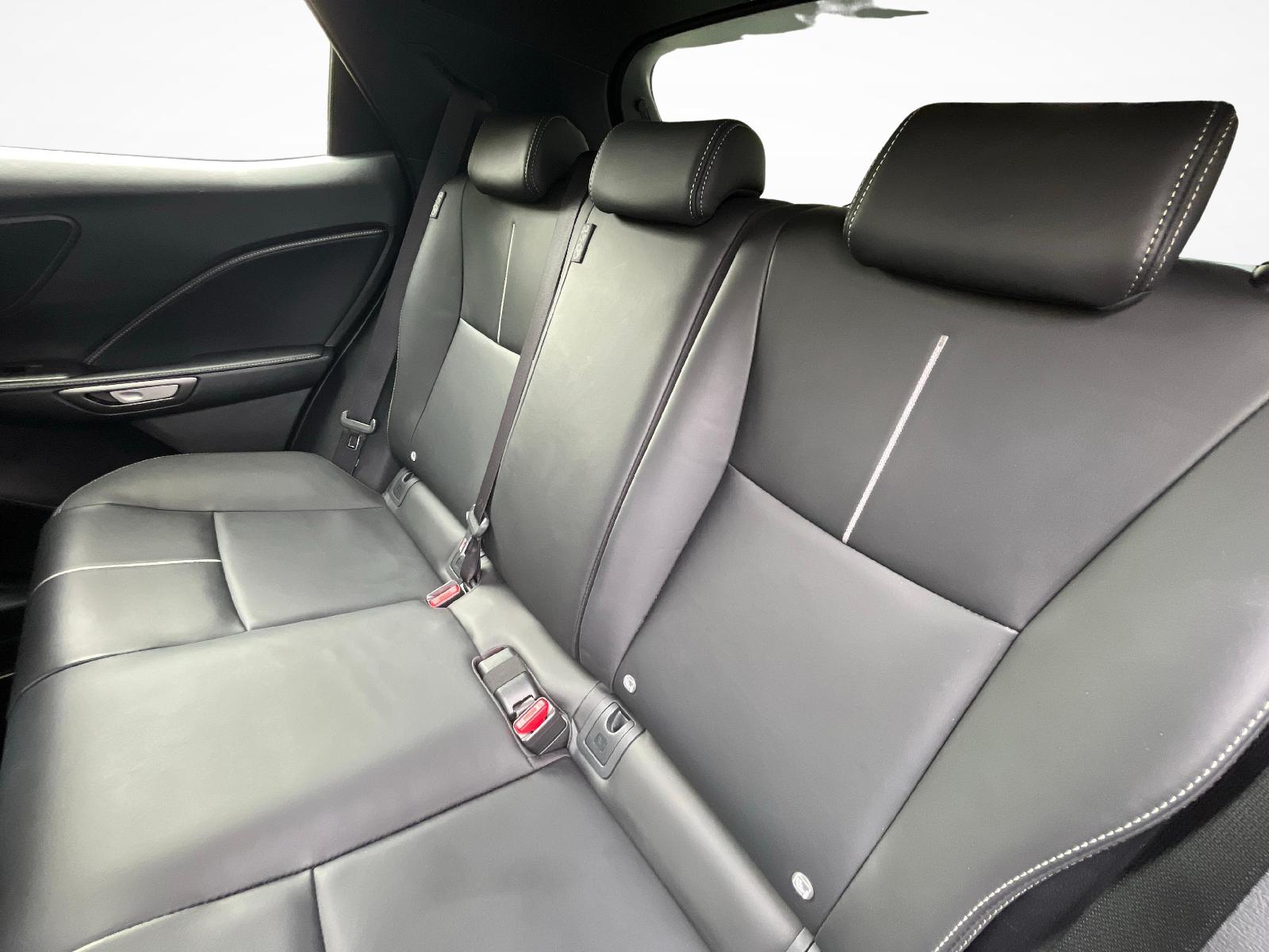 LEXUS LBX 1.5 Hybrid Relax AWD-image-10