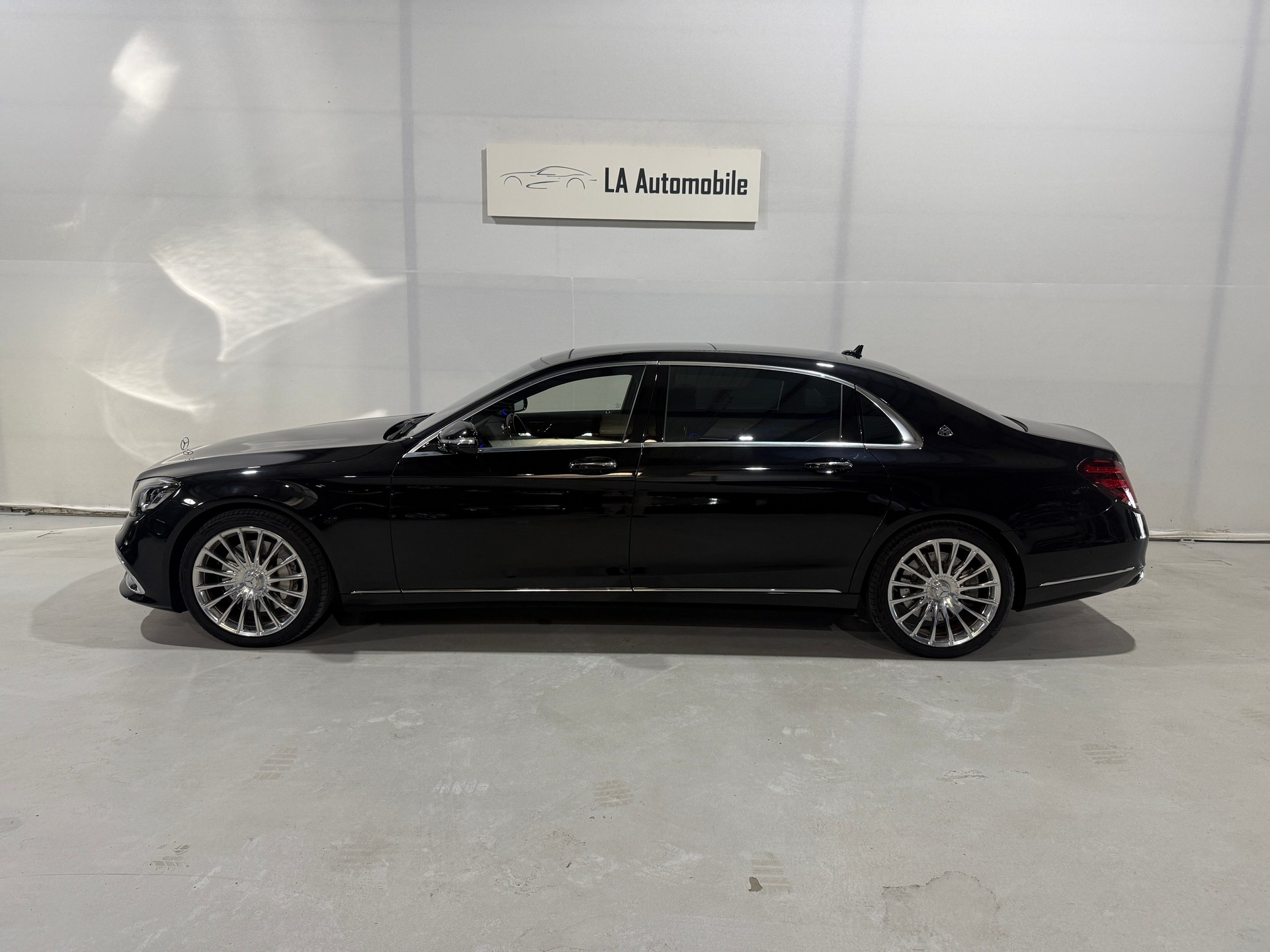 MERCEDES-BENZ S 560 Maybach 4Matic 9G-Tronic-image-2