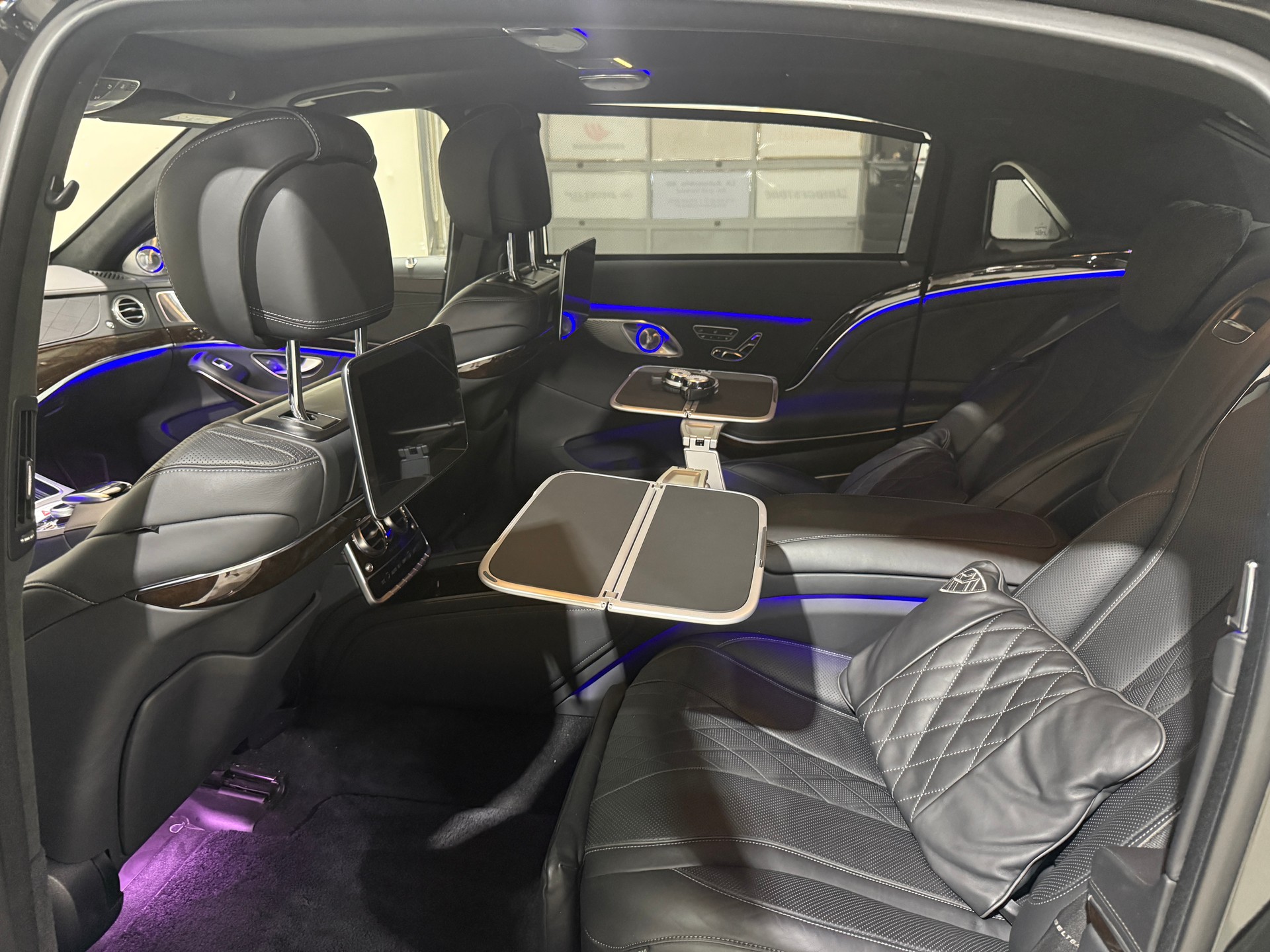 MERCEDES-BENZ S 560 Maybach 4Matic 9G-Tronic-image-14