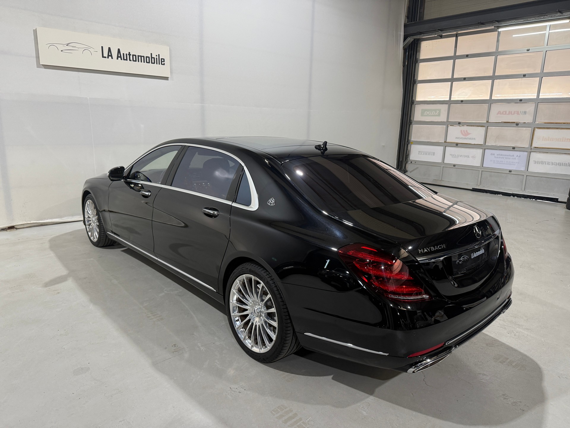 MERCEDES-BENZ S 560 Maybach 4Matic 9G-Tronic-image-8