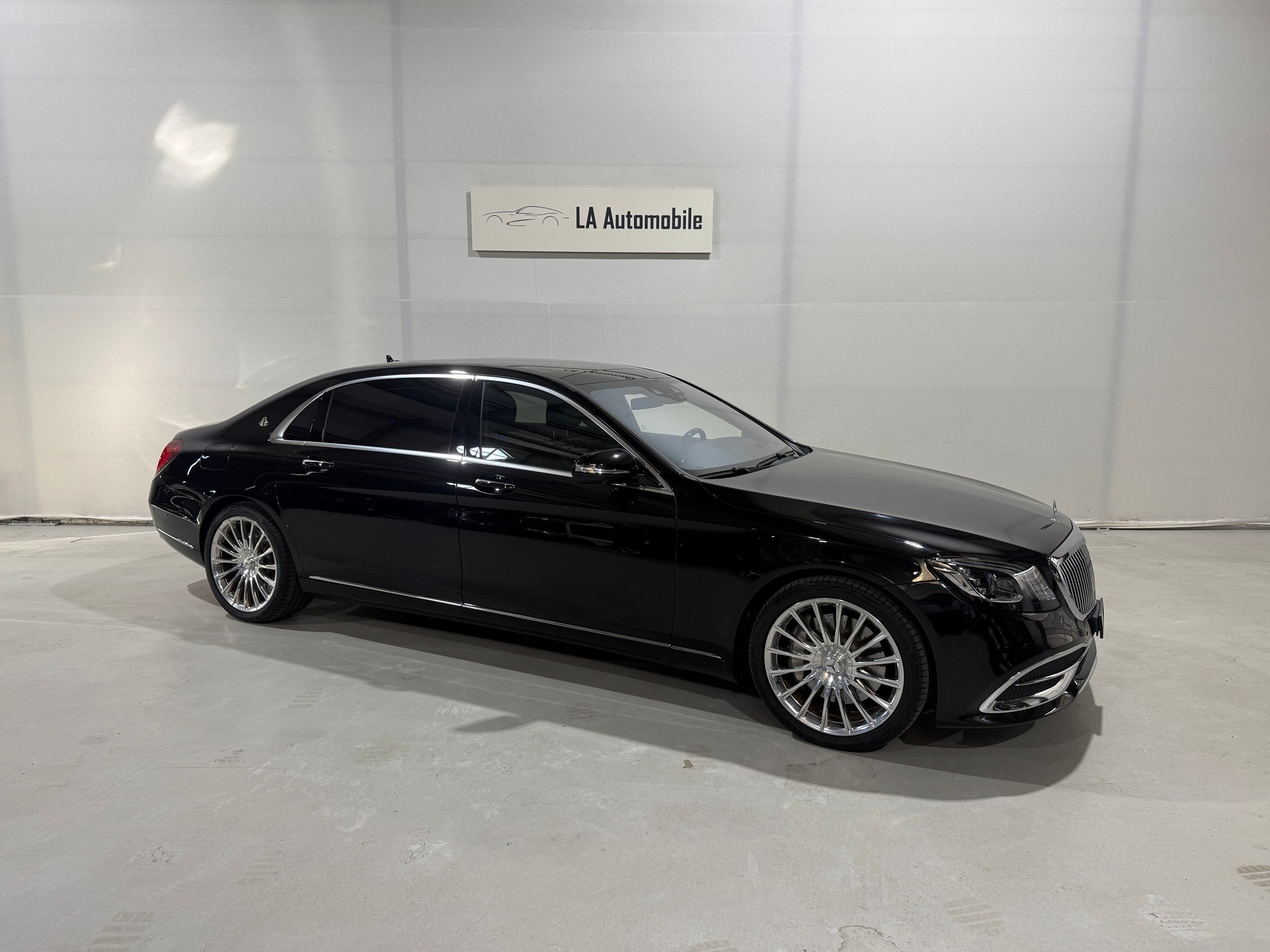MERCEDES-BENZ S 560 Maybach 4Matic 9G-Tronic-image-5