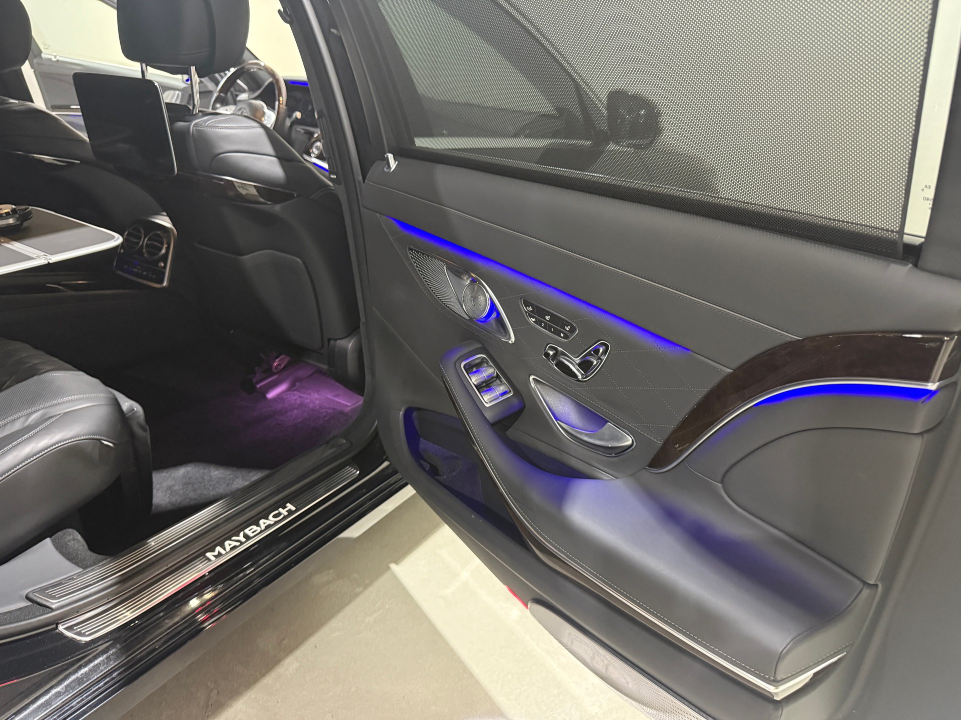 MERCEDES-BENZ S 560 Maybach 4Matic 9G-Tronic-image-15