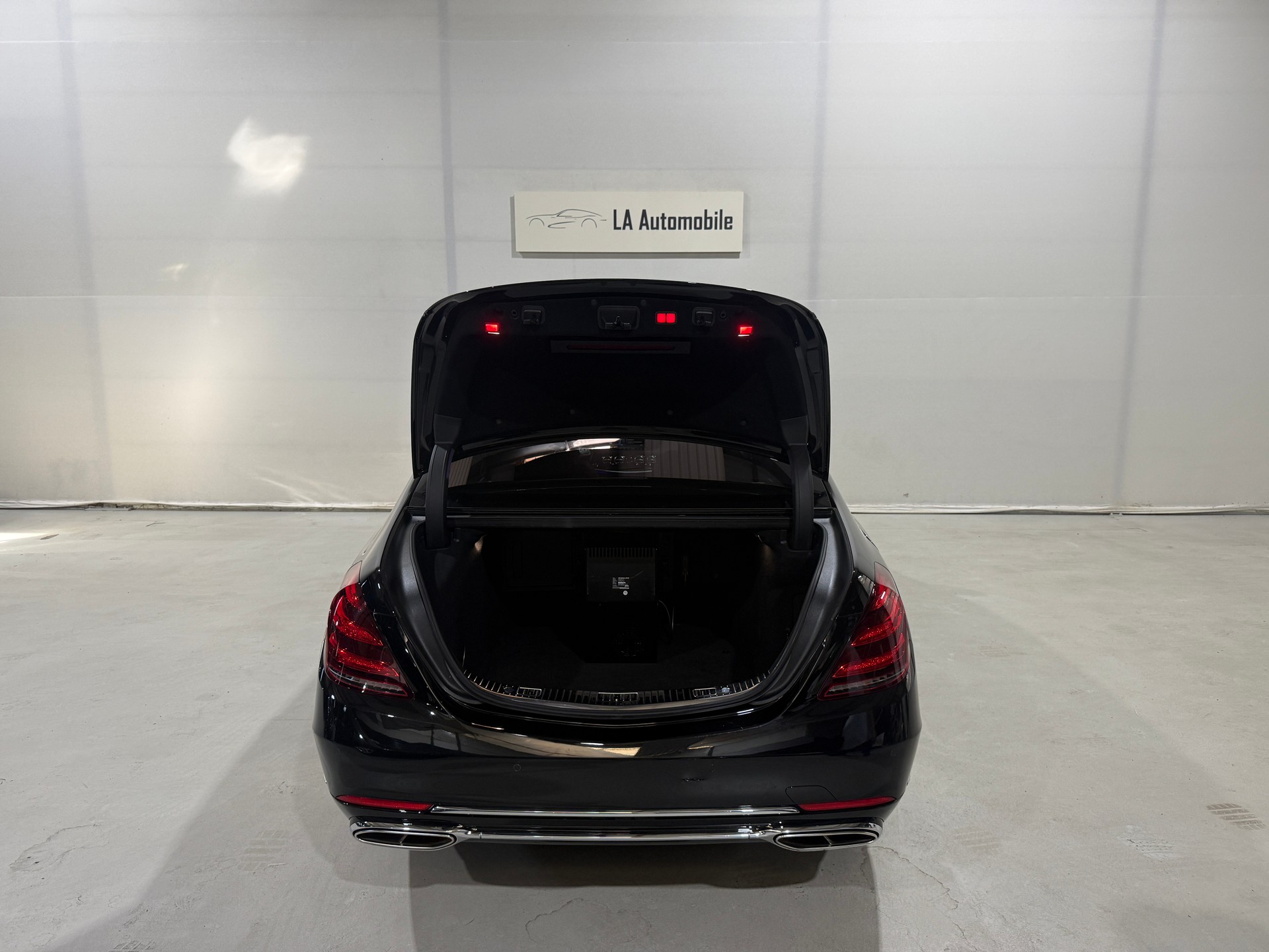 MERCEDES-BENZ S 560 Maybach 4Matic 9G-Tronic-image-10