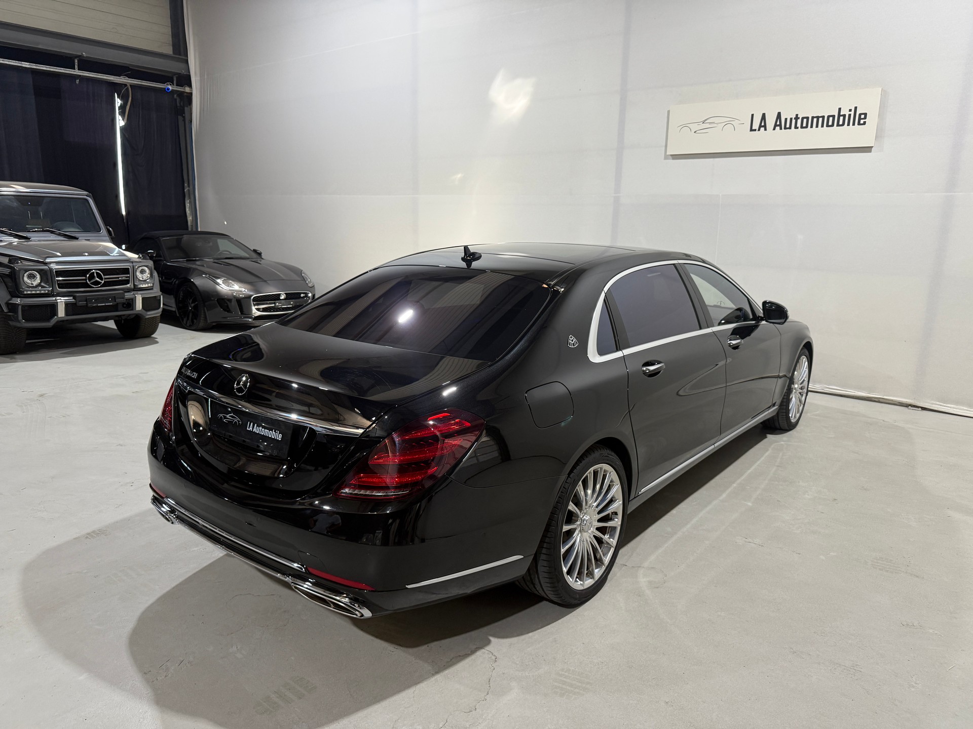 MERCEDES-BENZ S 560 Maybach 4Matic 9G-Tronic-image-9