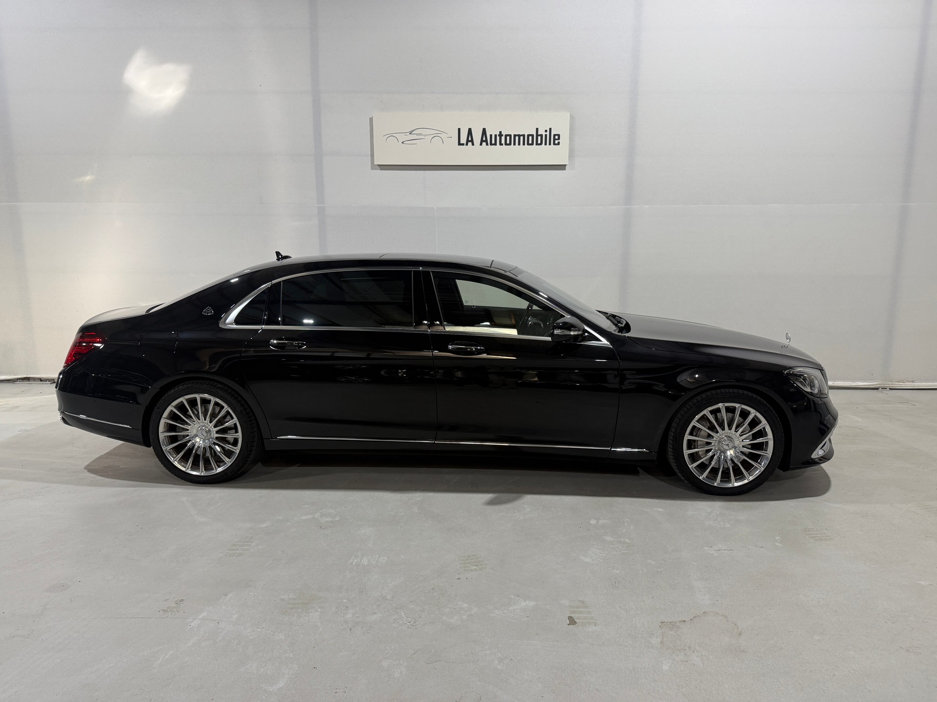 MERCEDES-BENZ S 560 Maybach 4Matic 9G-Tronic-image-6