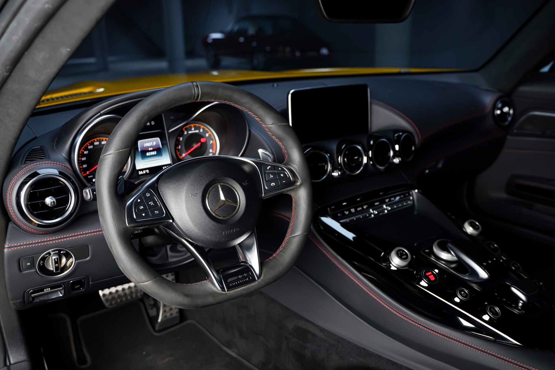 MERCEDES-BENZ AMG GT S Edition 1 Speedshift DCT-image-12