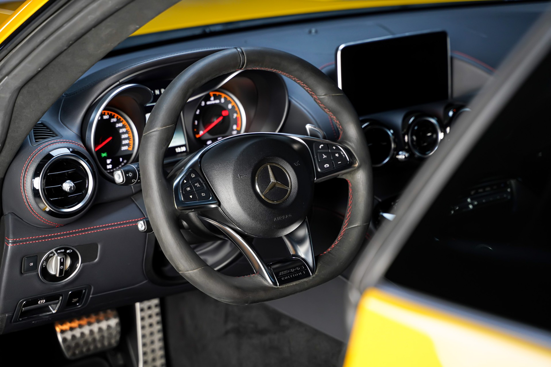 MERCEDES-BENZ AMG GT S Edition 1 Speedshift DCT-image-9