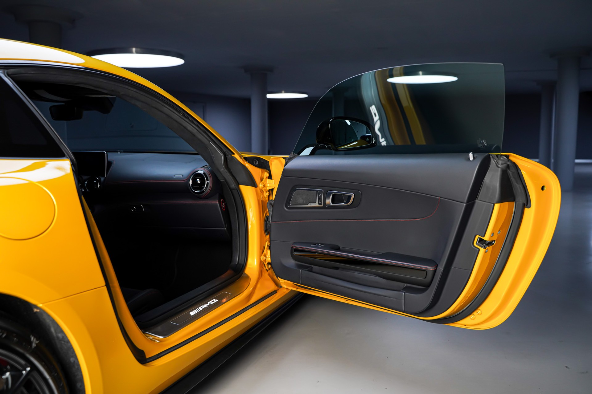 MERCEDES-BENZ AMG GT S Edition 1 Speedshift DCT-image-15