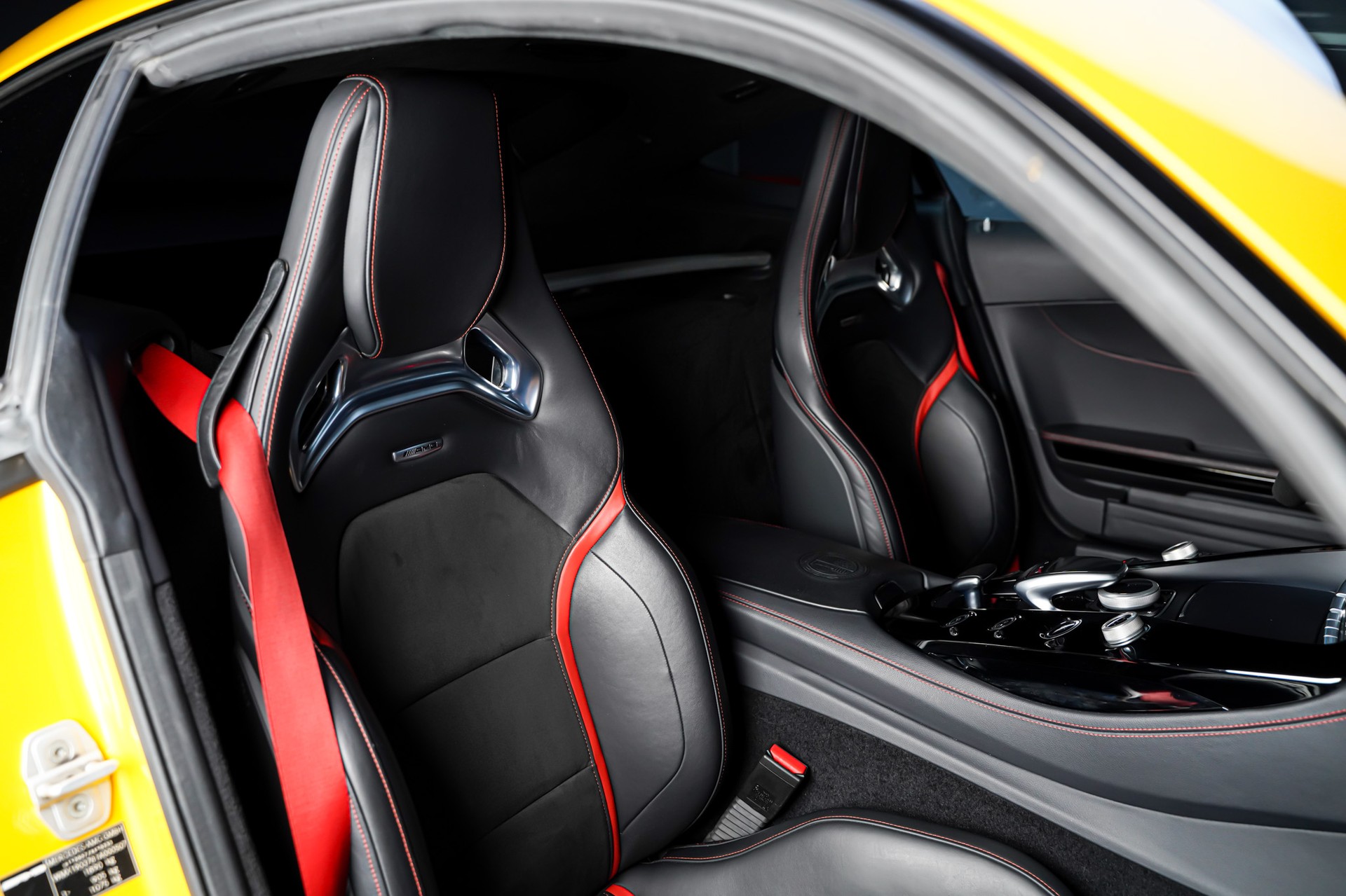 MERCEDES-BENZ AMG GT S Edition 1 Speedshift DCT-image-17