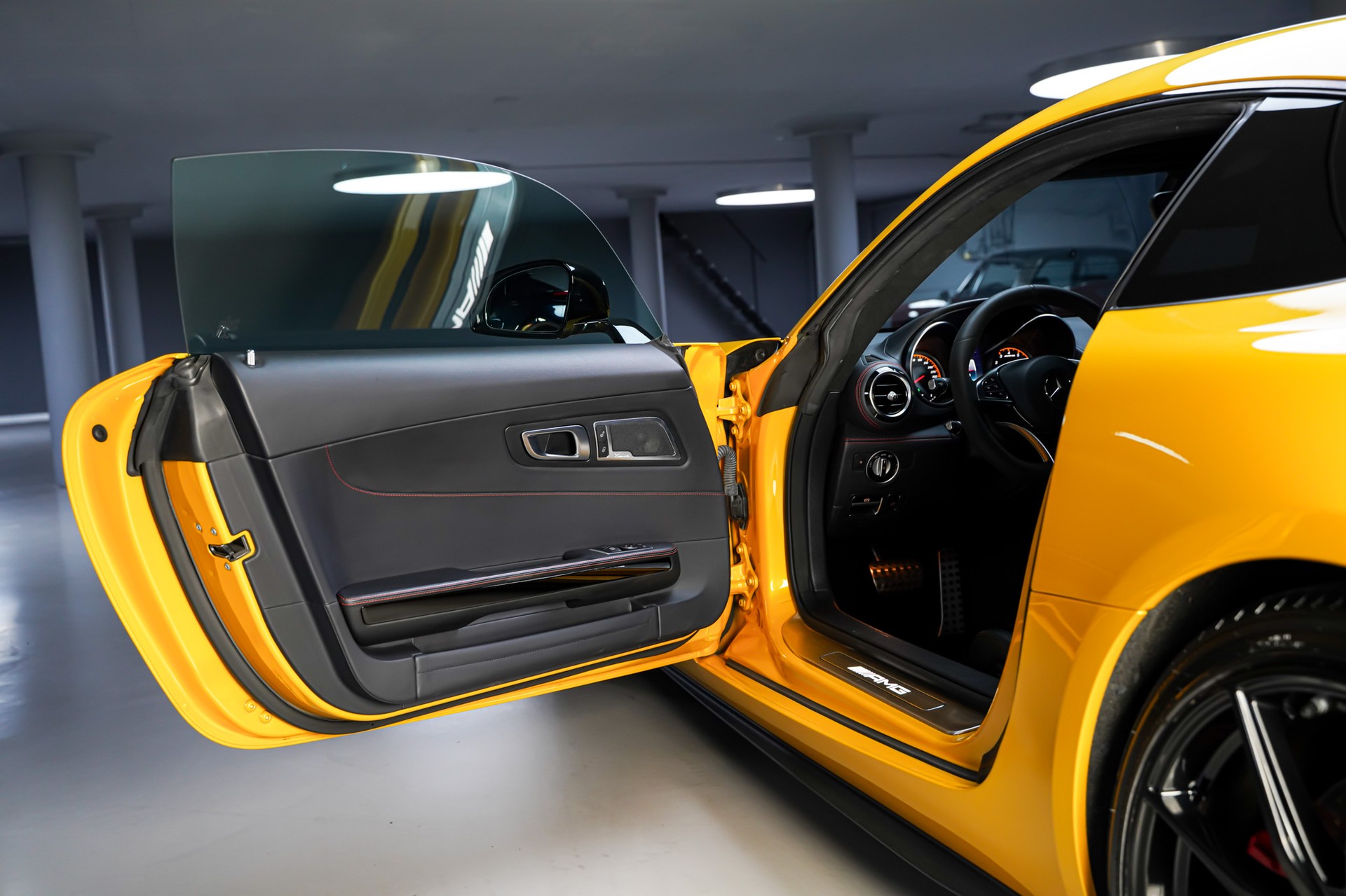 MERCEDES-BENZ AMG GT S Edition 1 Speedshift DCT-image-8