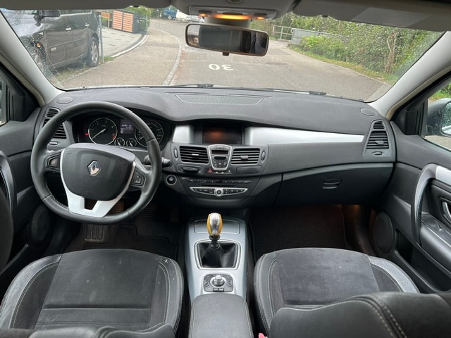 RENAULT Laguna Grandtour 2.0 dCi Expression-image-8