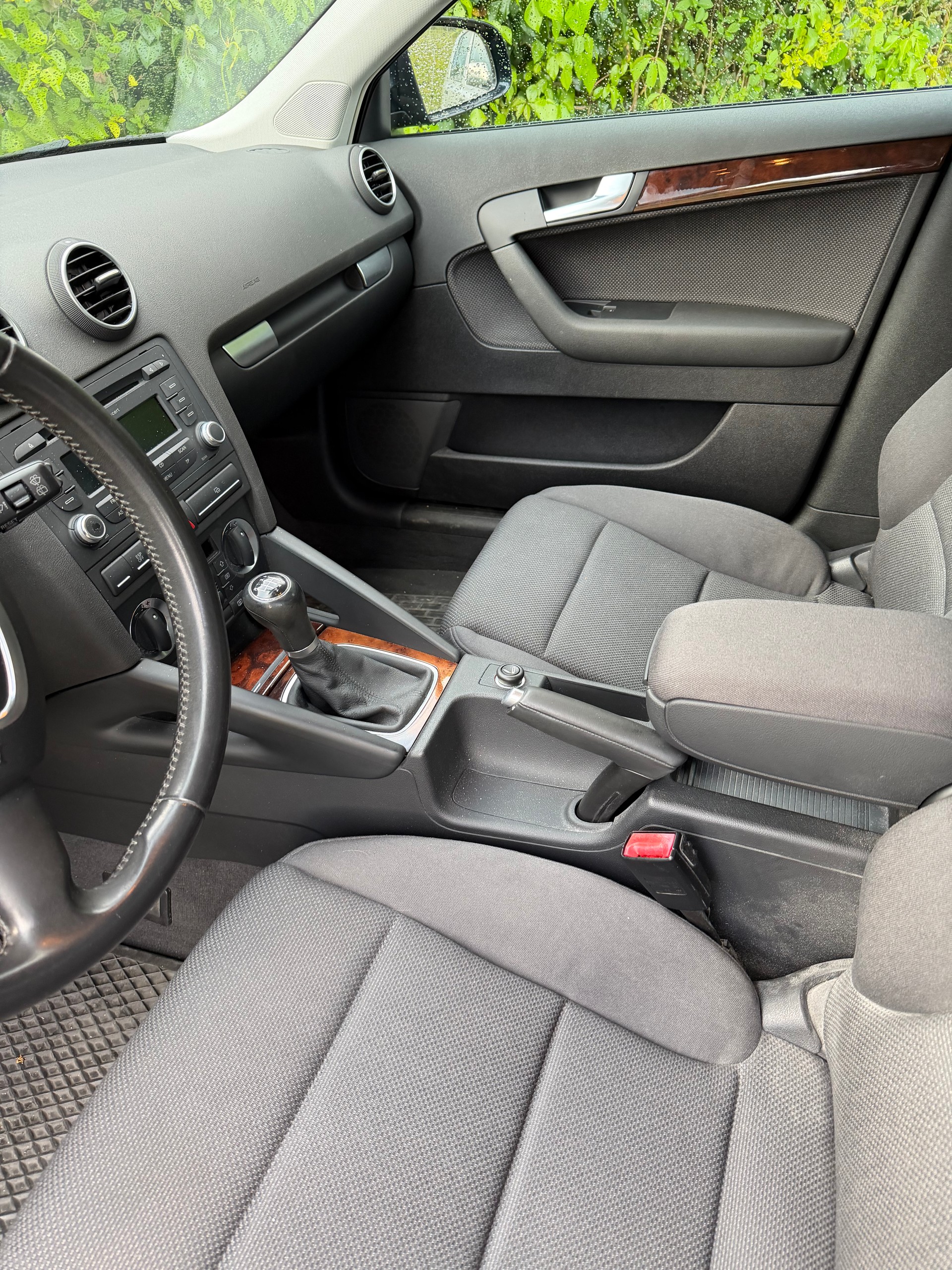 AUDI 1.8 T FSI Ambiente-image-5
