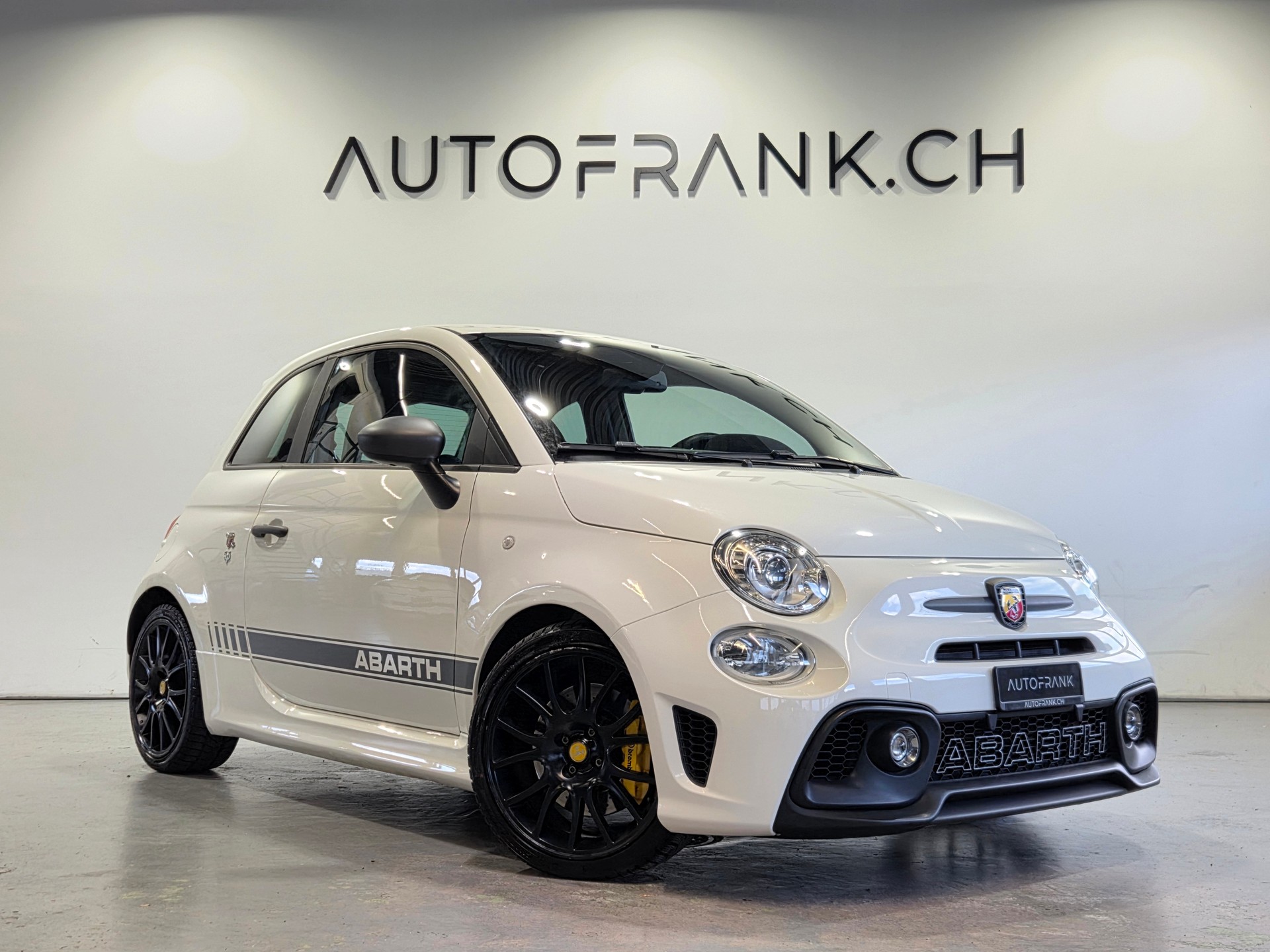 FIAT 595 Abarth 1.4 T-Jet 180 Competizione-image-2