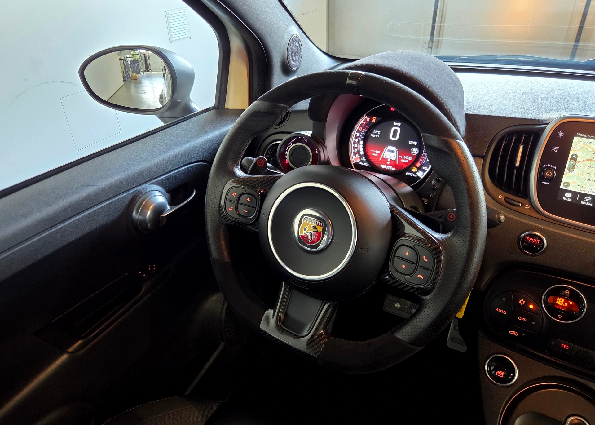 FIAT 595 Abarth 1.4 T-Jet 180 Competizione-image-14