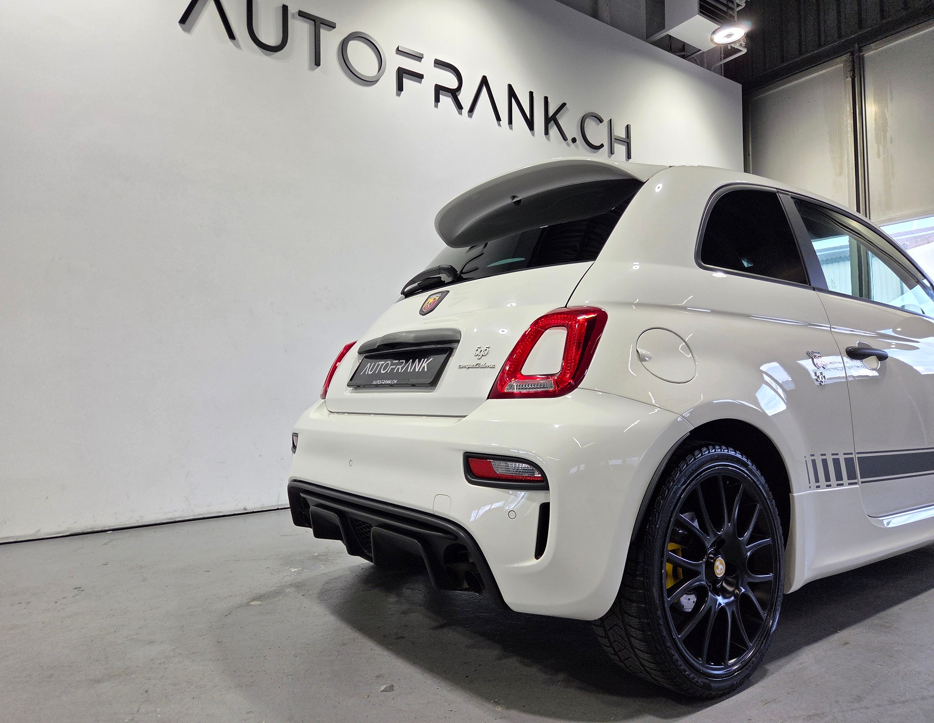 FIAT 595 Abarth 1.4 T-Jet 180 Competizione-image-8