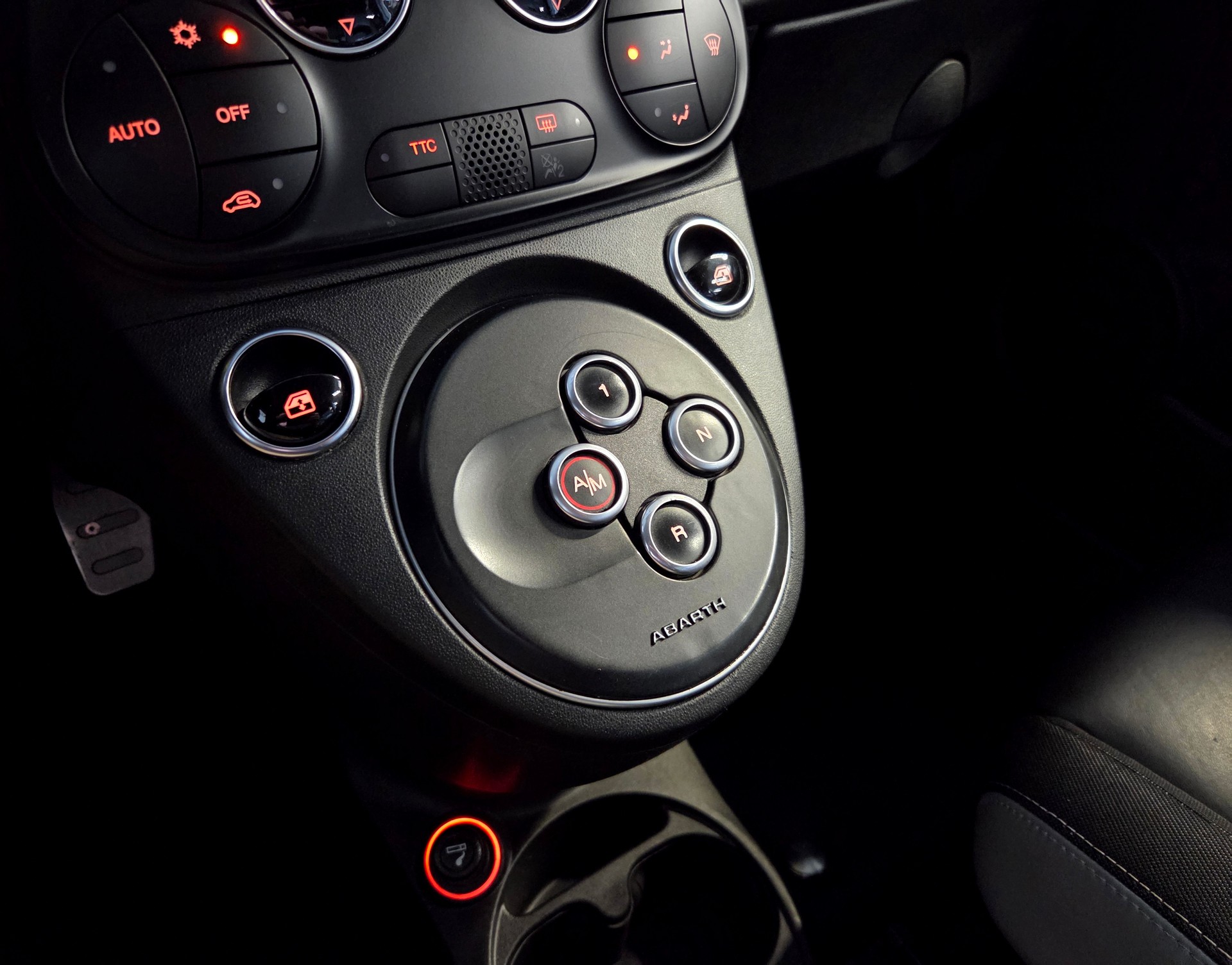 FIAT 595 Abarth 1.4 T-Jet 180 Competizione-image-16