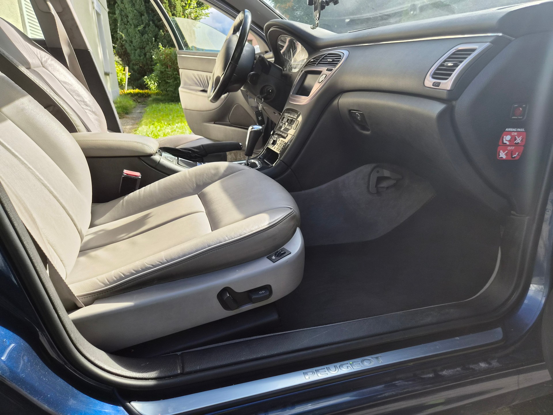 PEUGEOT 607 2.7 HDI V6 Personnalisée-image-11