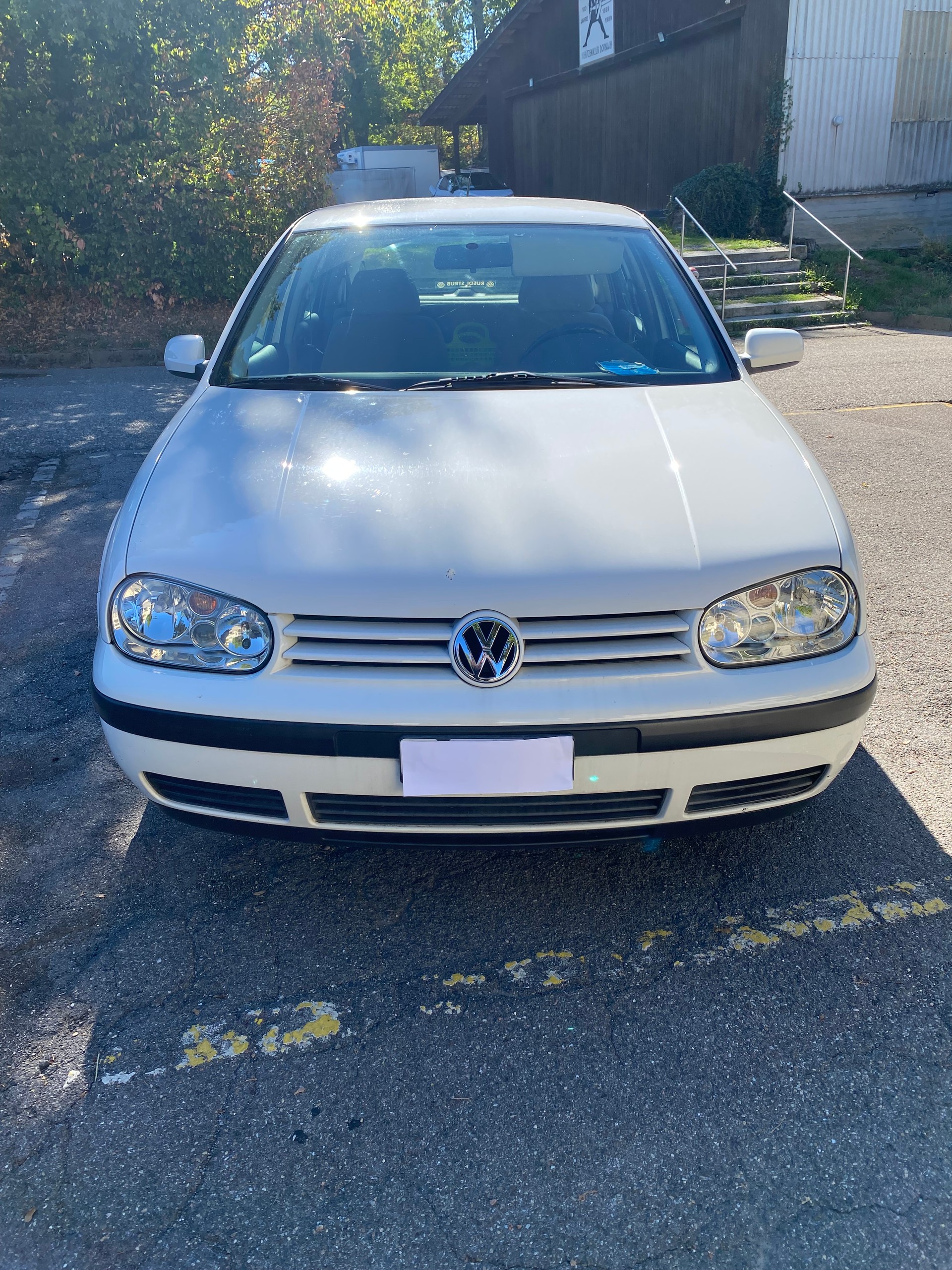 VW GOLF 4-image-0