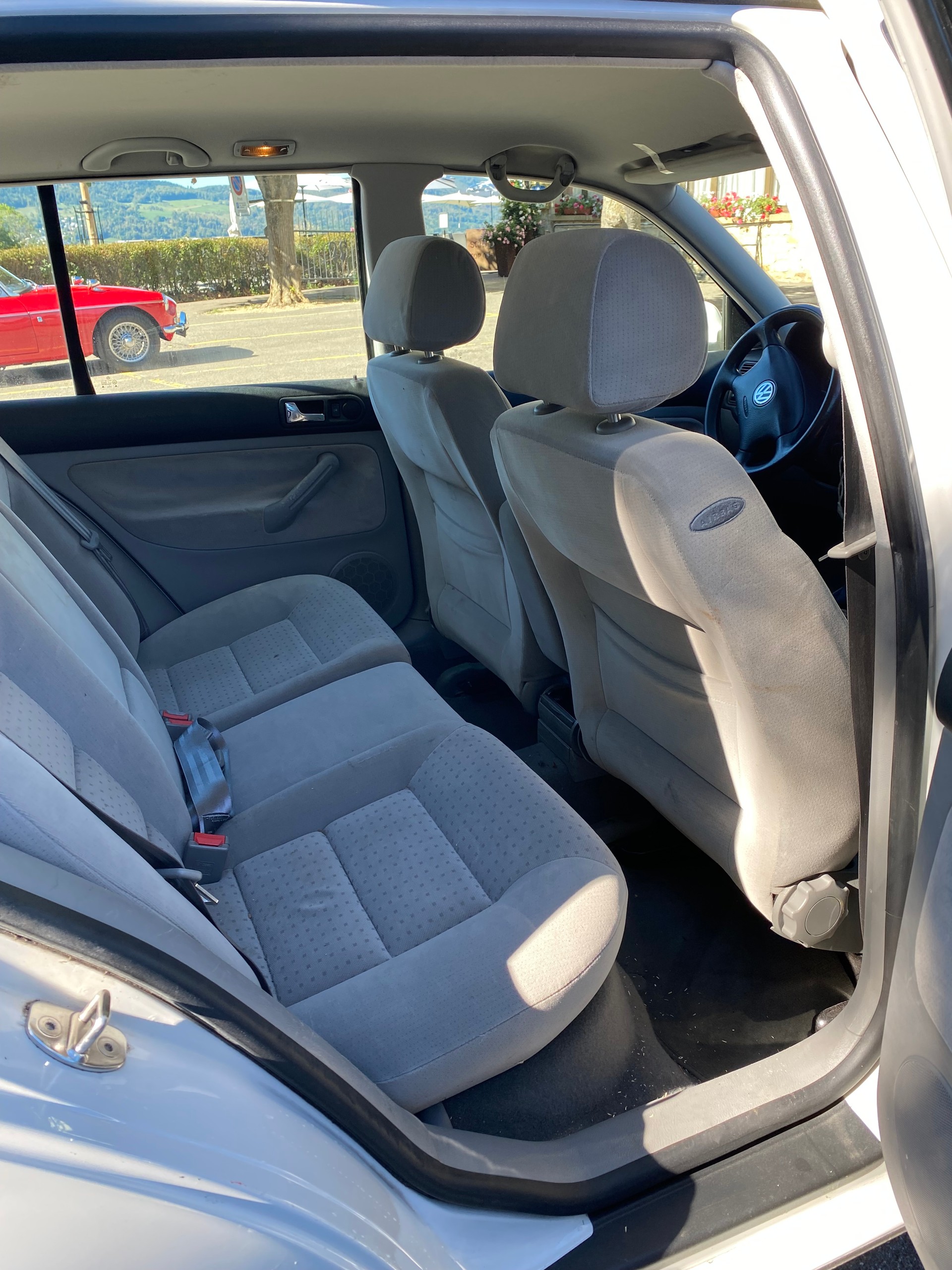 VW GOLF 4-image-5