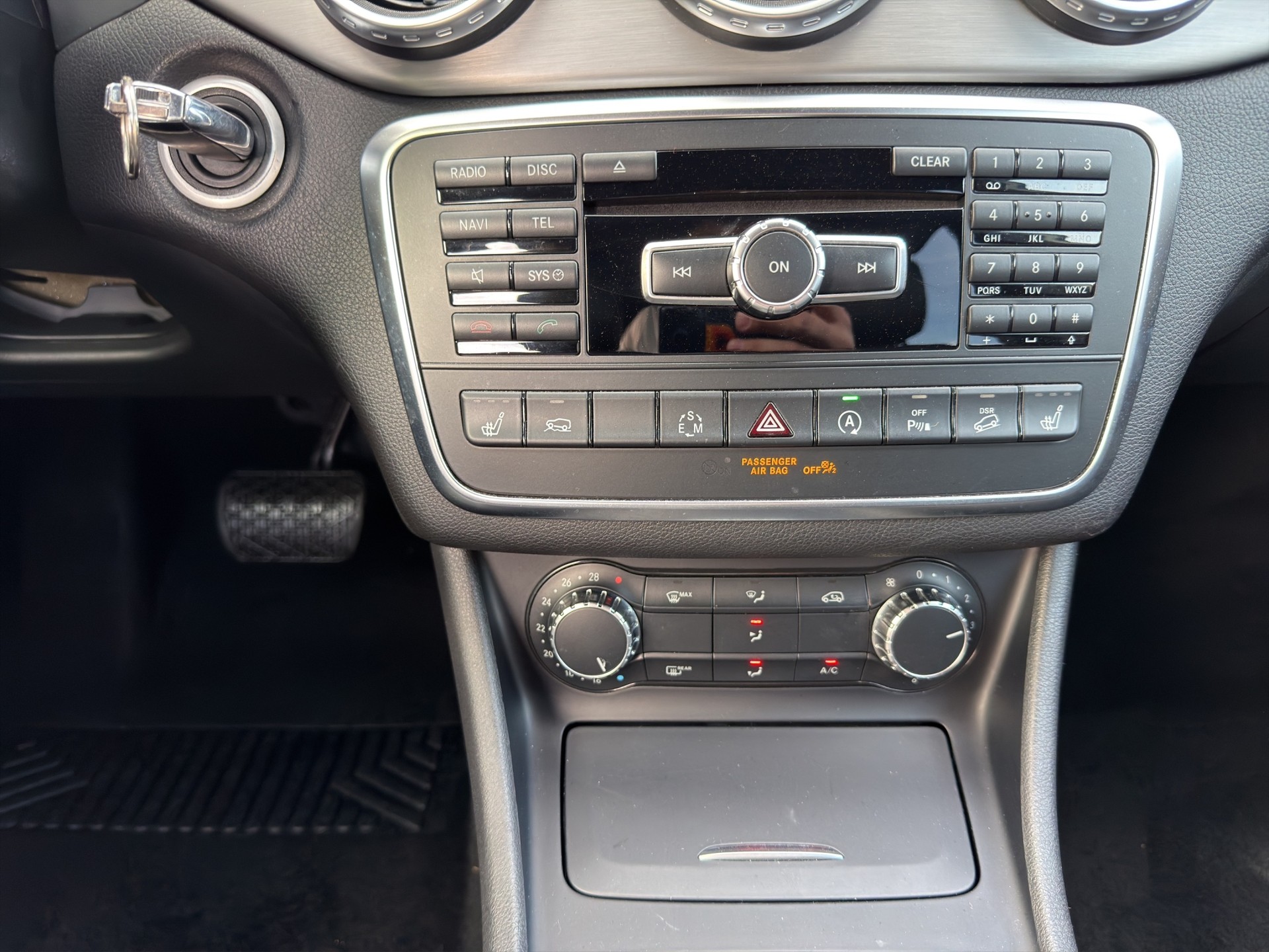 MERCEDES-BENZ GLA 220 CDI Urban 4Matic 7G-DCT-image-13