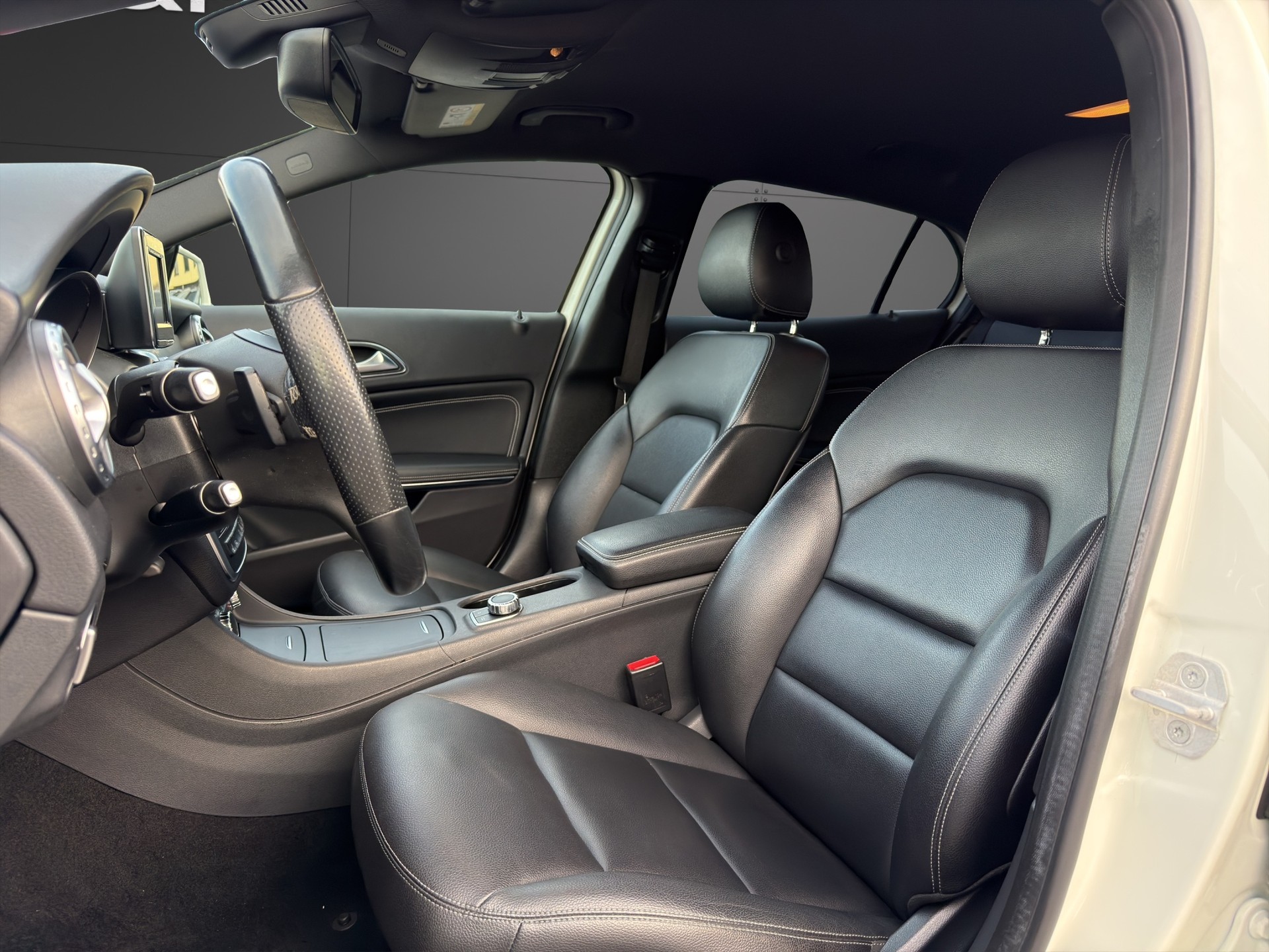 MERCEDES-BENZ GLA 220 CDI Urban 4Matic 7G-DCT-image-21