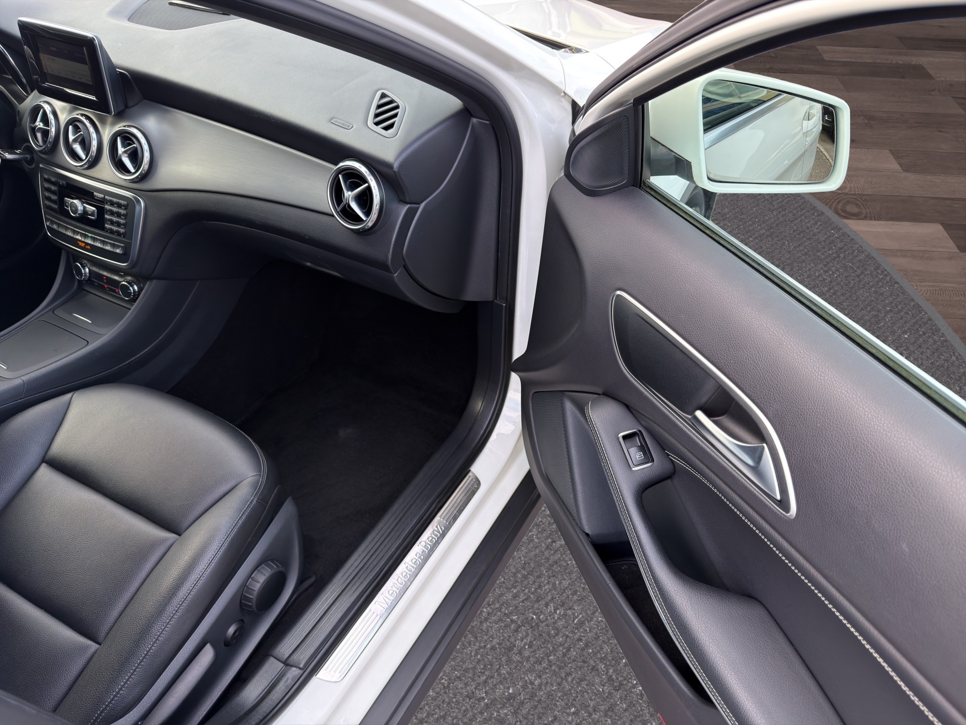 MERCEDES-BENZ GLA 220 CDI Urban 4Matic 7G-DCT-image-20