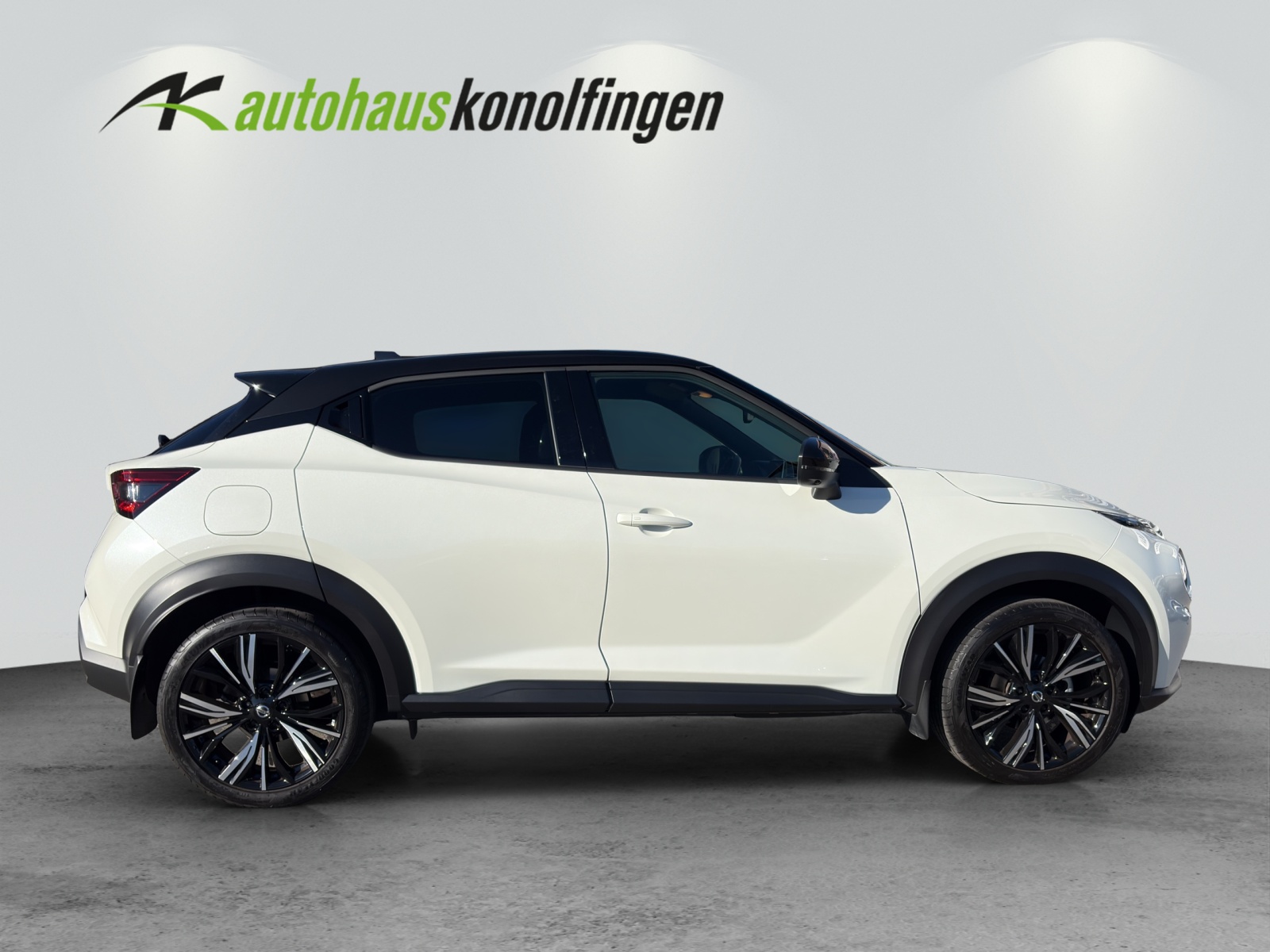 NISSAN Juke 1.0 DIG-T Tekna-image-4