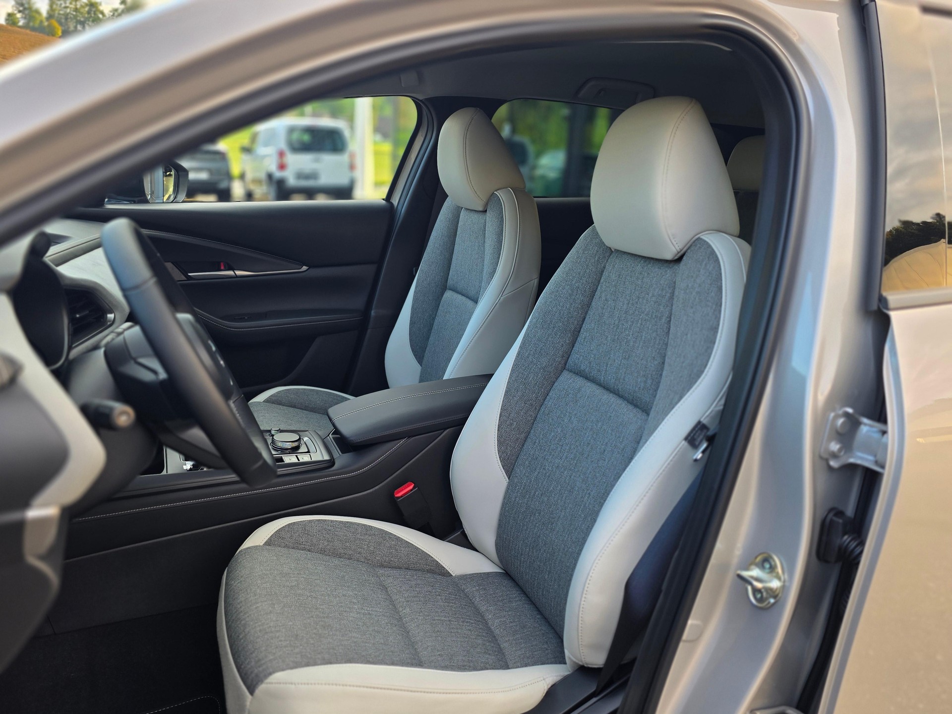 MAZDA CX-30 2.0 186 Makoto AWD-image-9