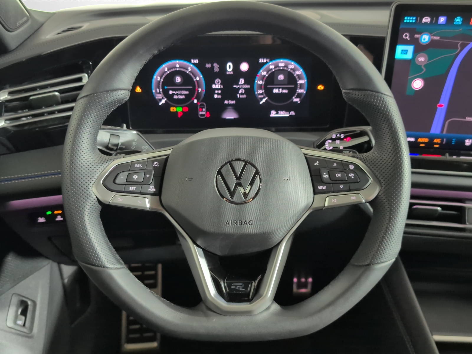 VW Tiguan 2.0 TSI DSG R-Line 4Motion-image-10