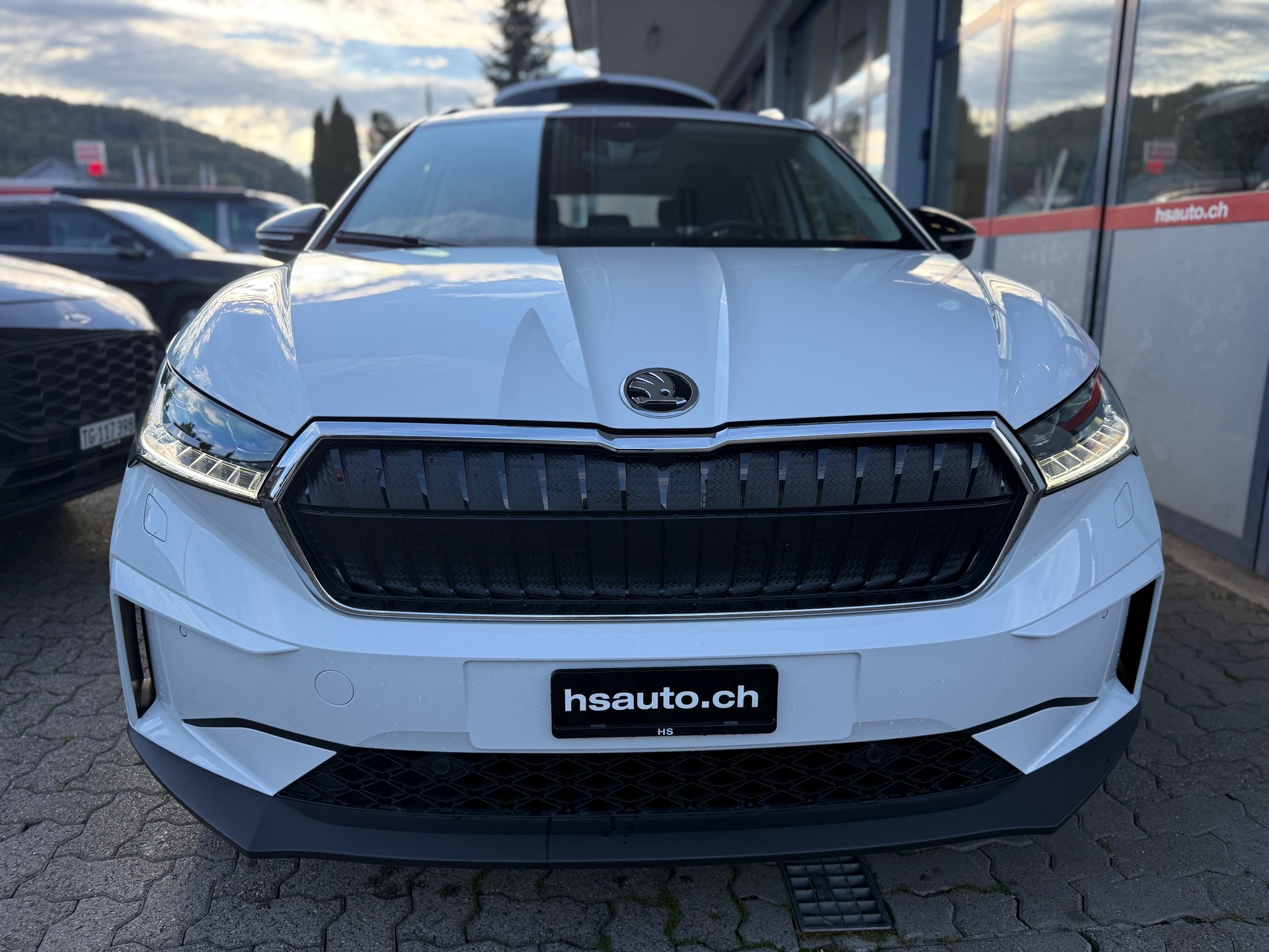 SKODA Enyaq iV 60-image-12