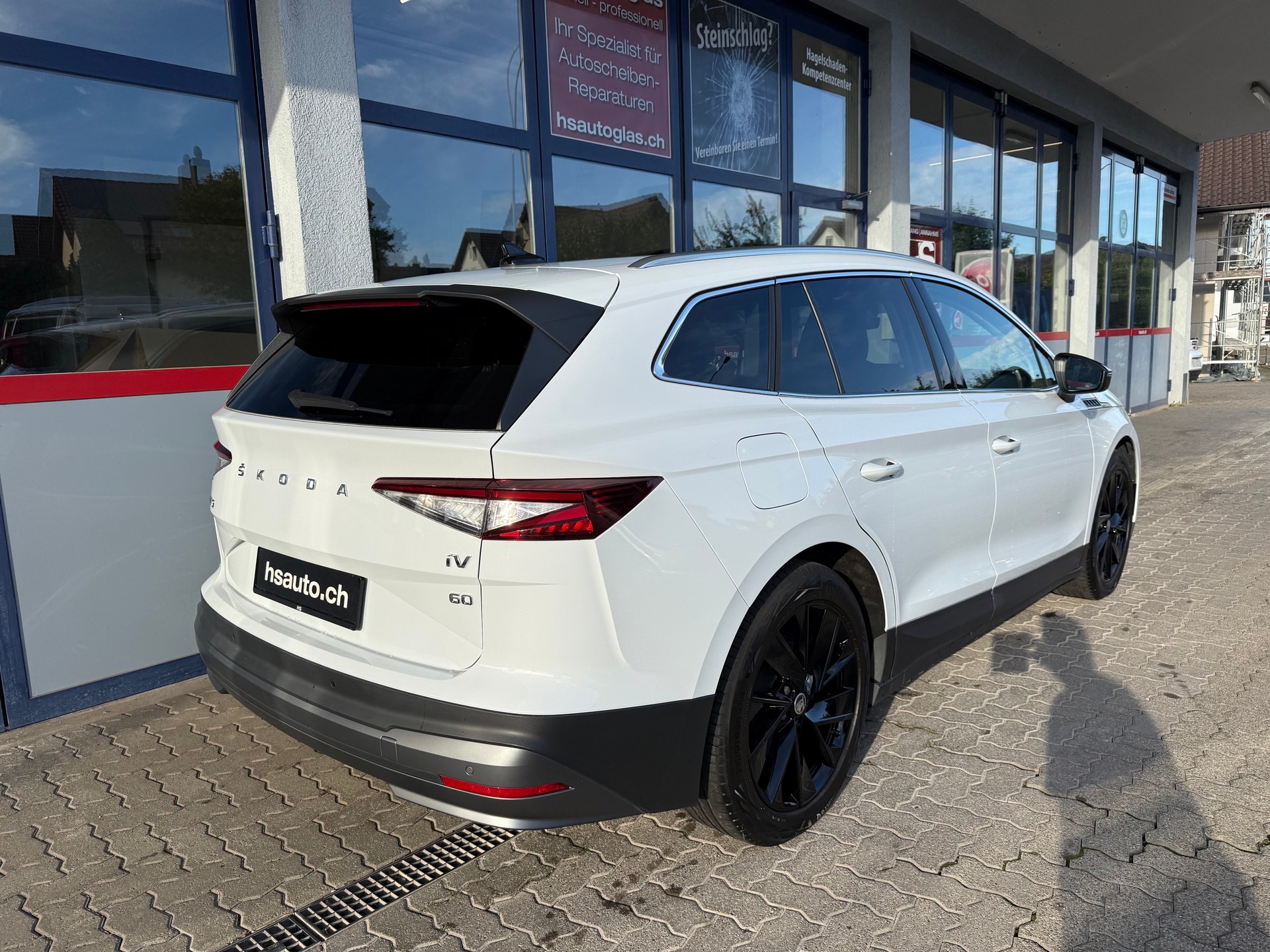 SKODA Enyaq iV 60-image-2