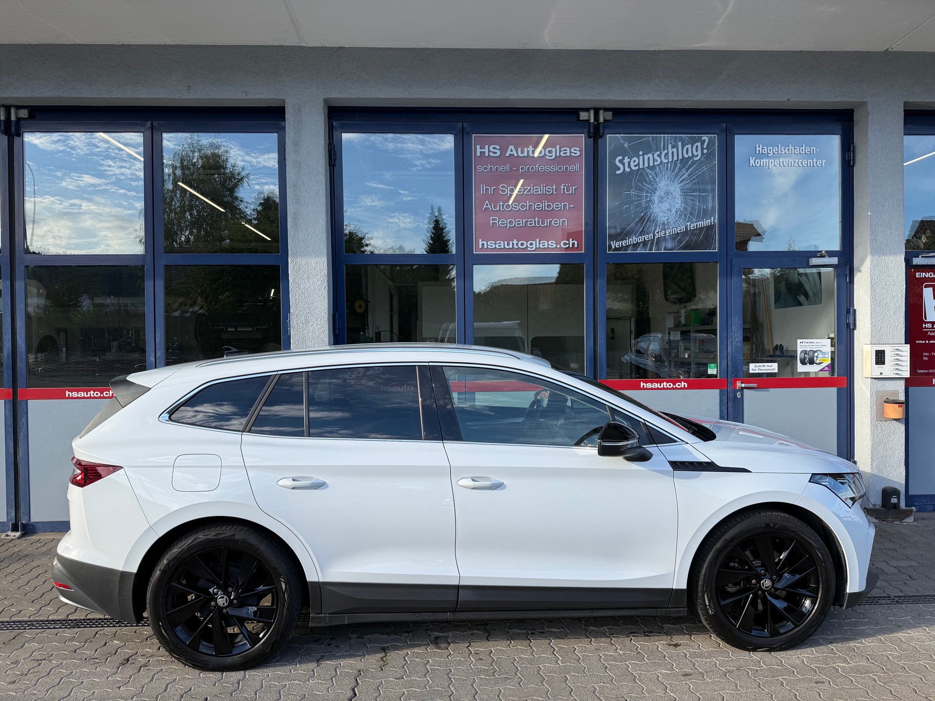 SKODA Enyaq iV 60-image-1