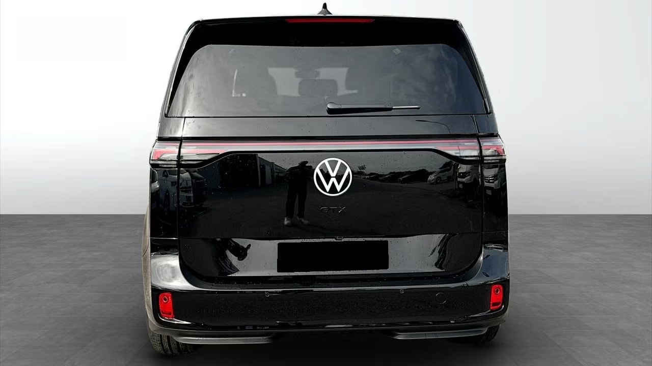 VW ID.Buzz LWB GTX 4 Motion-image-5