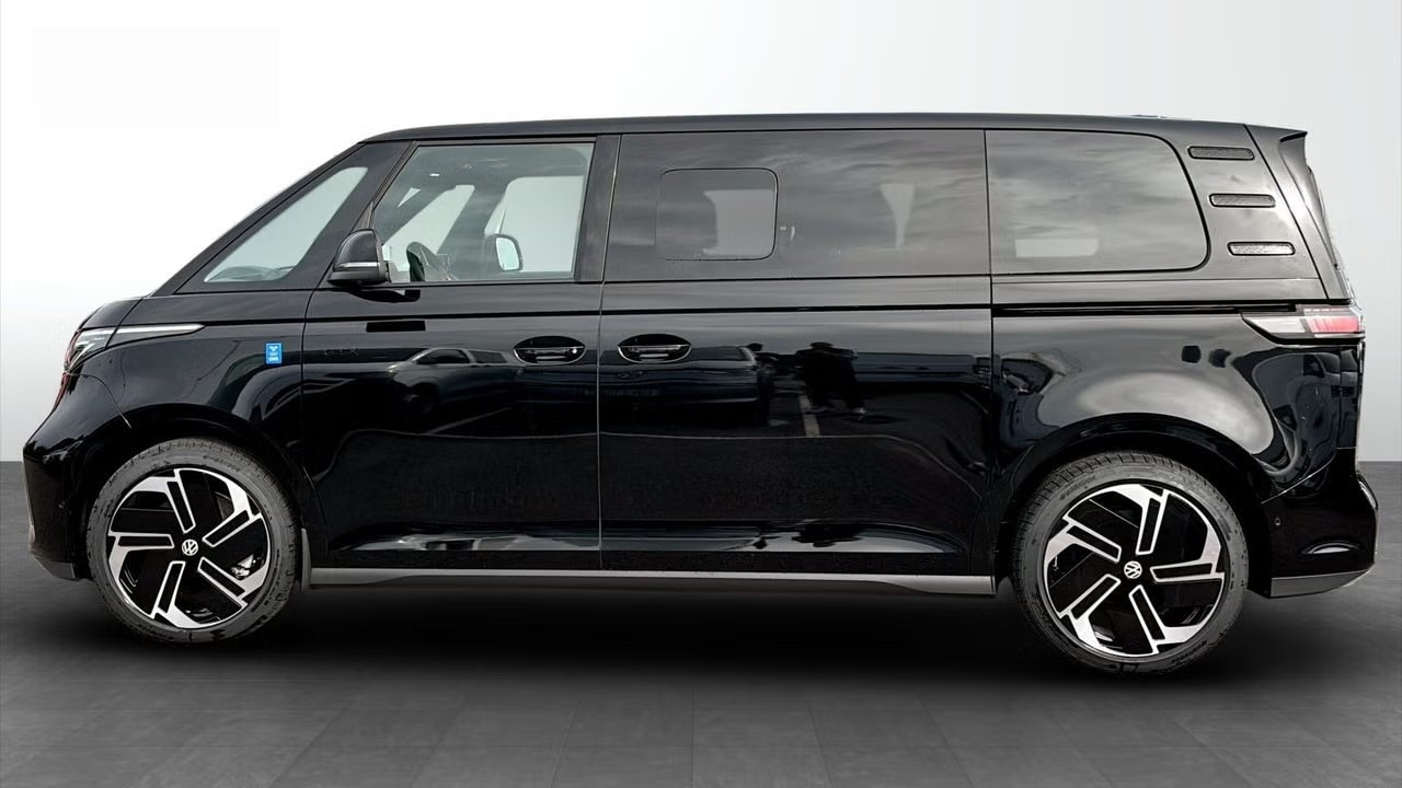 VW ID.Buzz LWB GTX 4 Motion-image-2