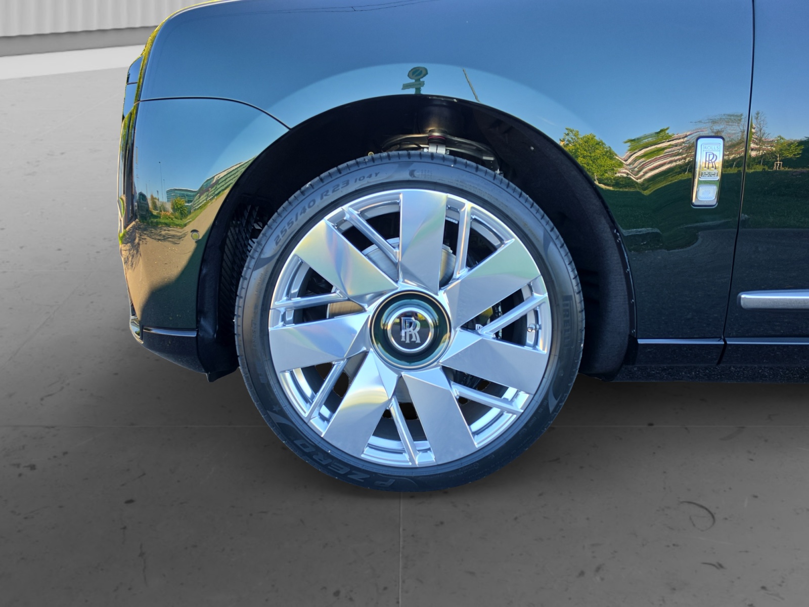 ROLLS-ROYCE Cullinan Serie II - Silver Badge - Neuwagen-image-6