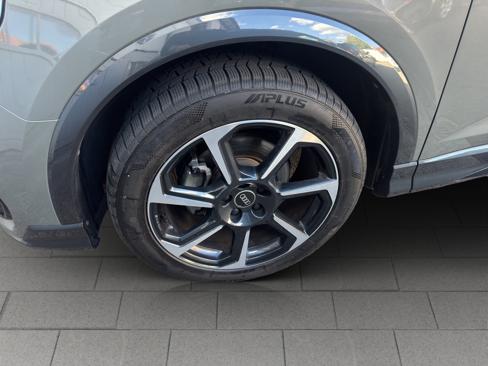 AUDI Q3 Sportback 35 TDI S line quattro S-tronic-image-15