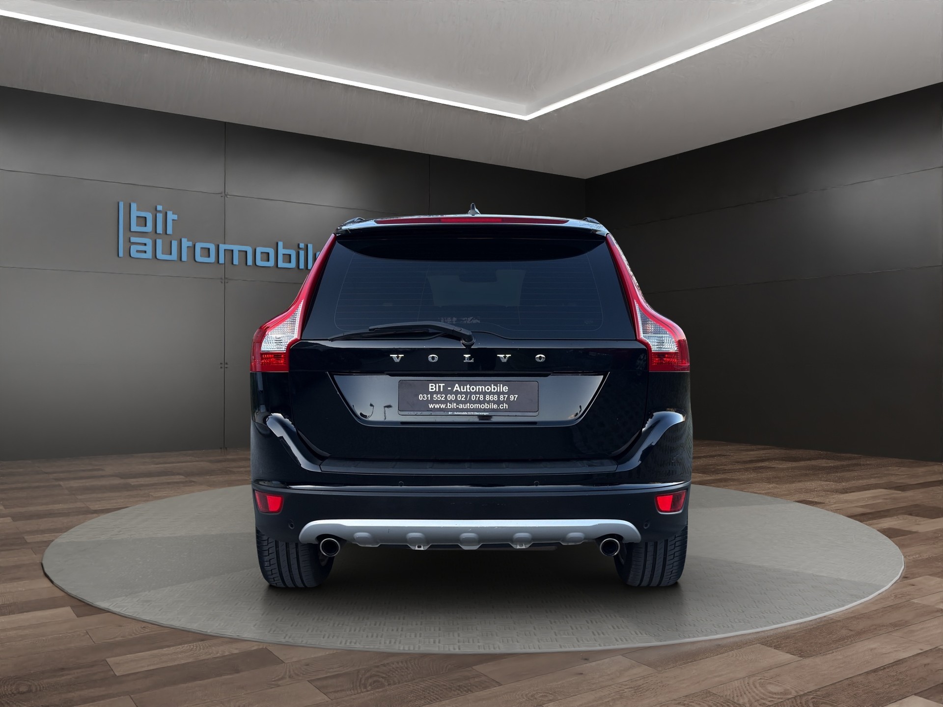 VOLVO XC60 D4 AWD Husky Edition Geartronic-image-5