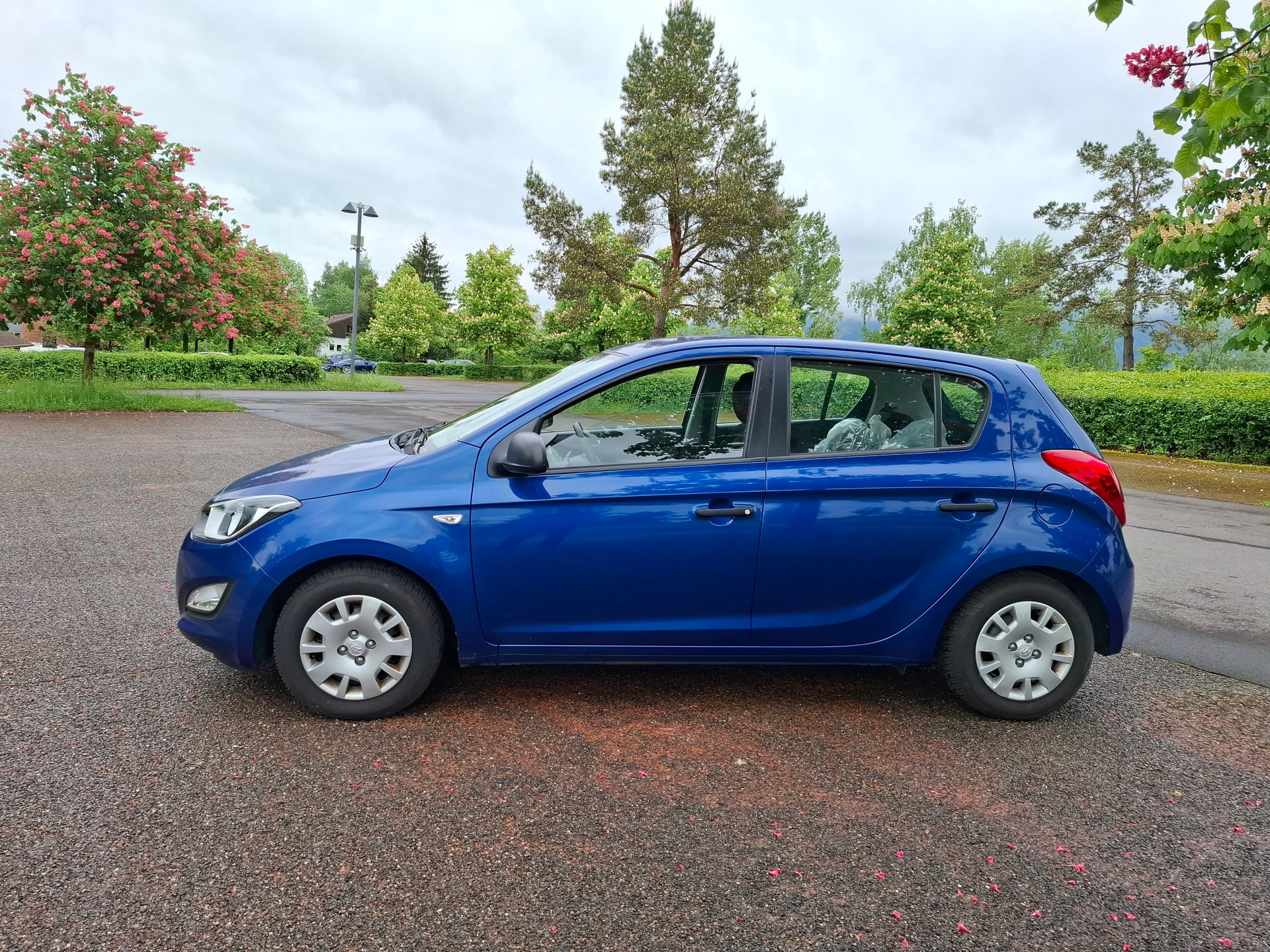 HYUNDAI i20-image-3
