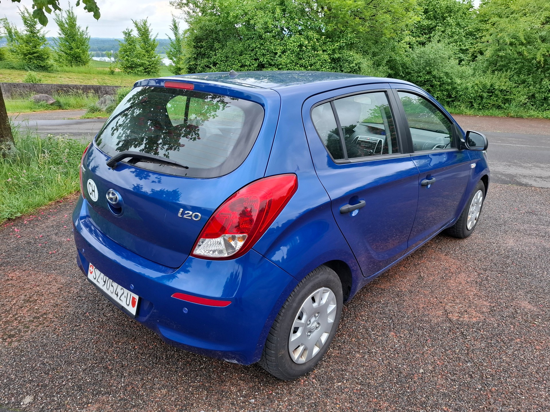 HYUNDAI i20-image-5